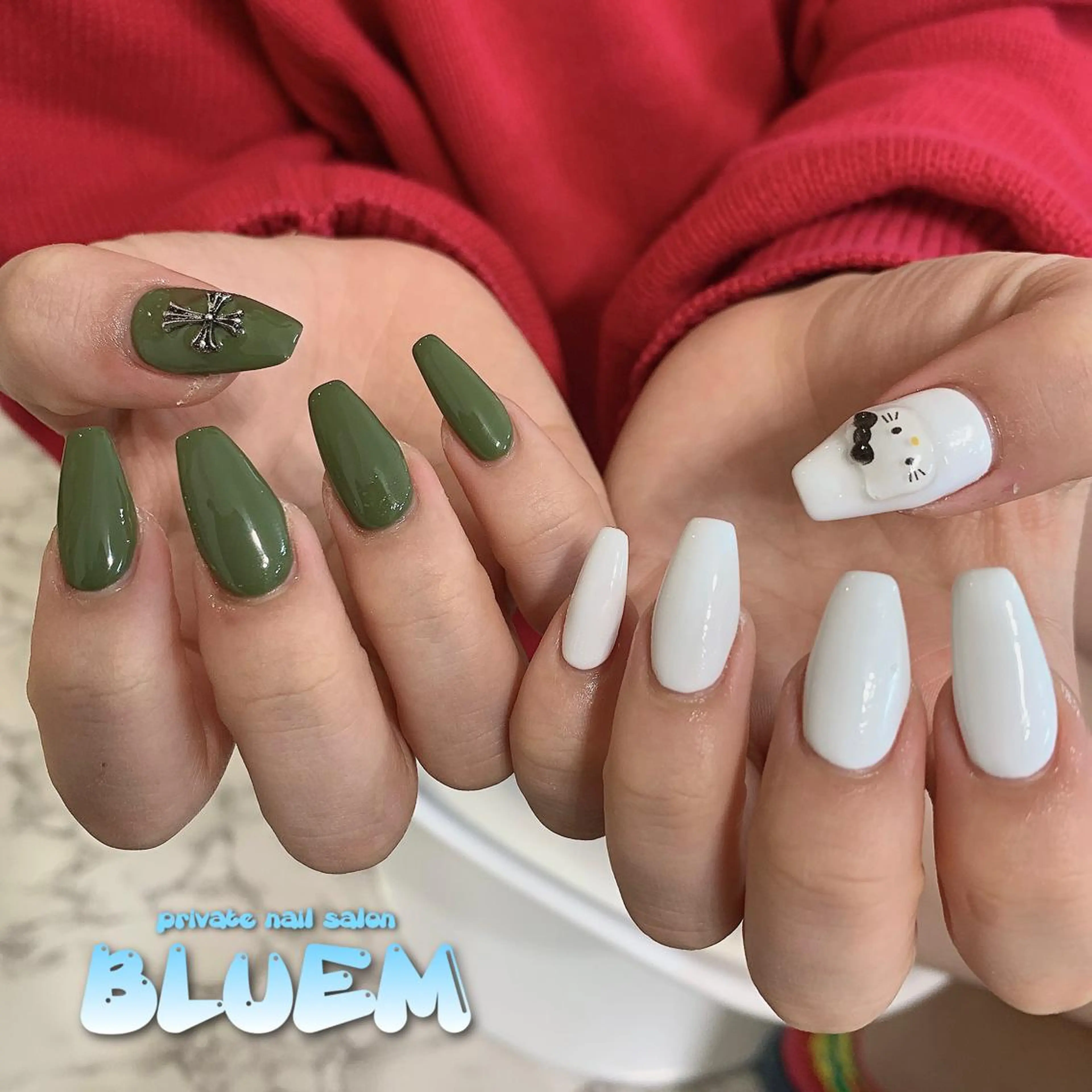 ネイル BLUEM なな🐶のネイルデザイン