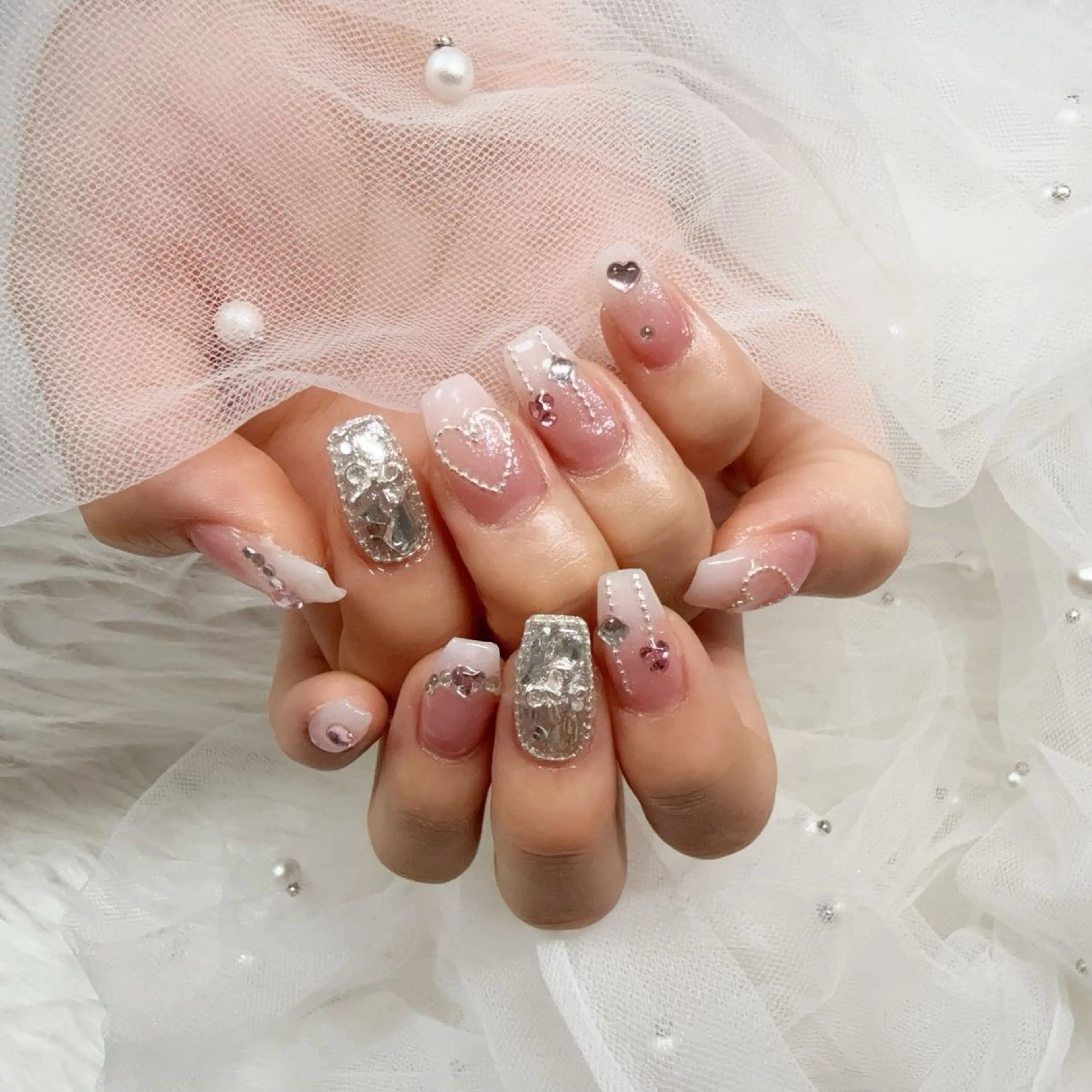 ネイル ハンドネイル ハンドケア The Nail & Eye Lashの眉毛・アイブロウイメージ