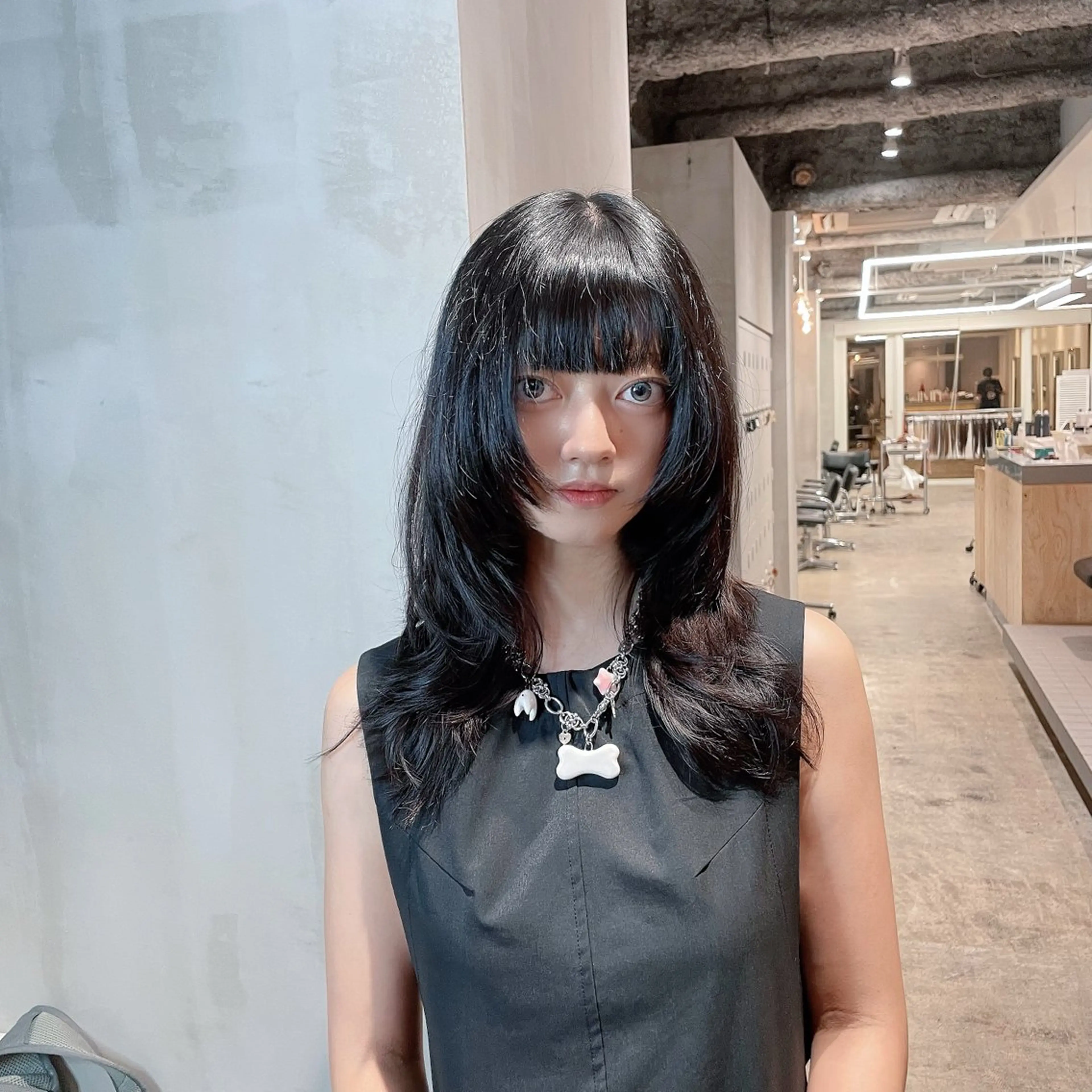 セミロング ハイトーン/ブリーチ /ウルフ/しゅーたのヘアスタイル