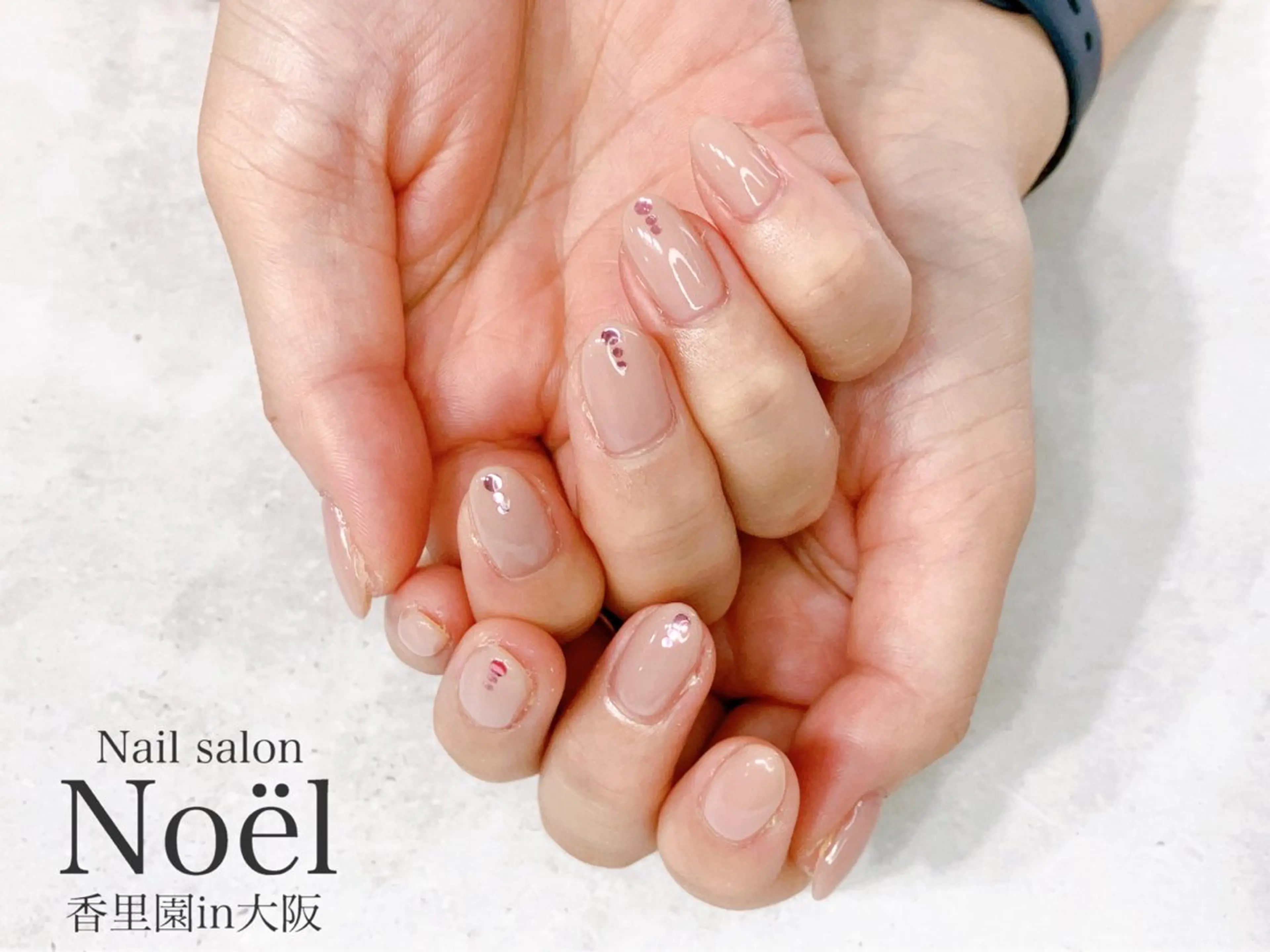 ネイル ホログラムネイル ワンカラーネイル Nailsalon Noël所属・Nailsalon ＆Noelのネイルデザイン