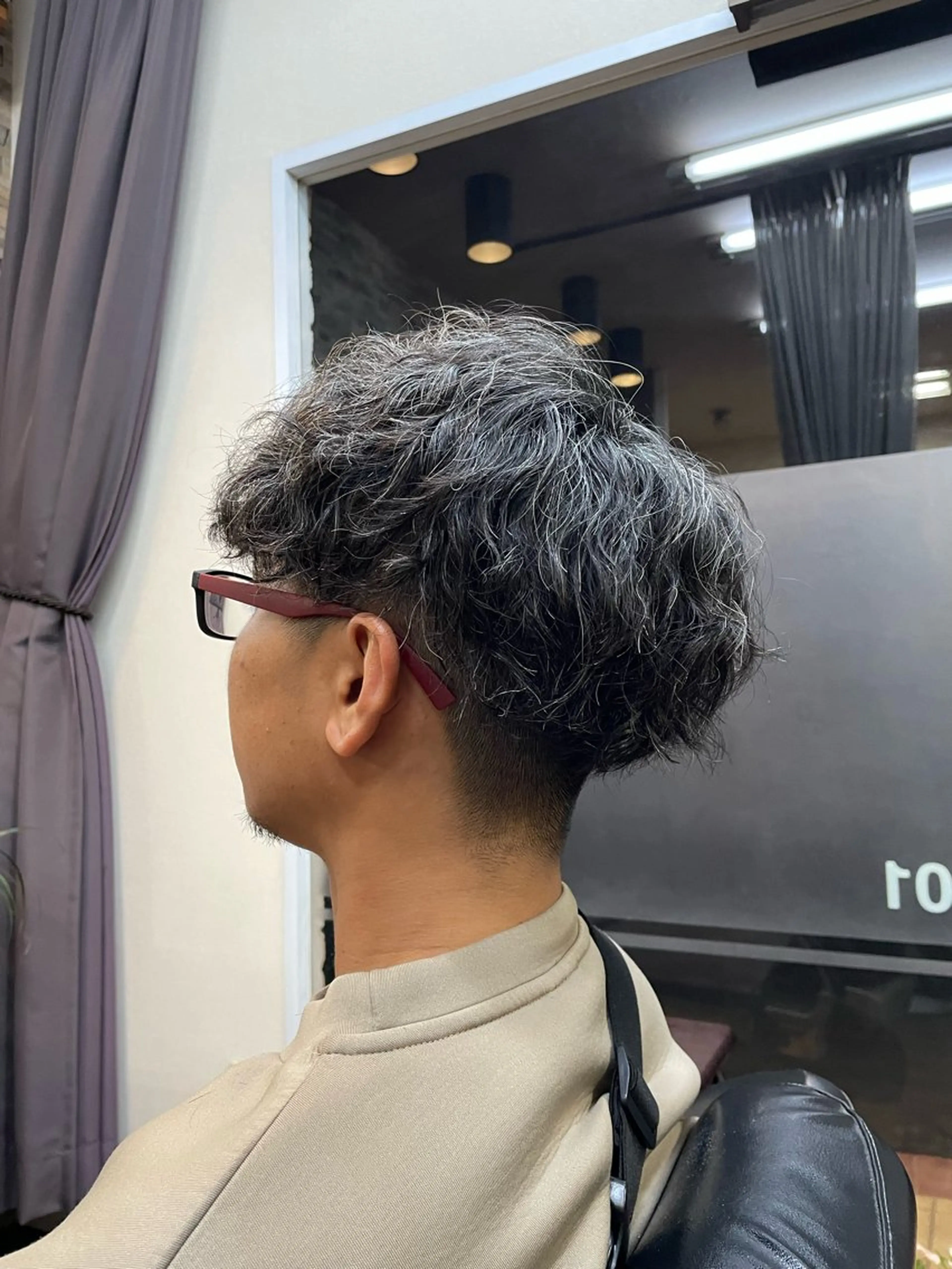 ショート パーマ メンズ ヘアーサロン ＳＯRＡお顔剃りのエステ・リラクイメージ