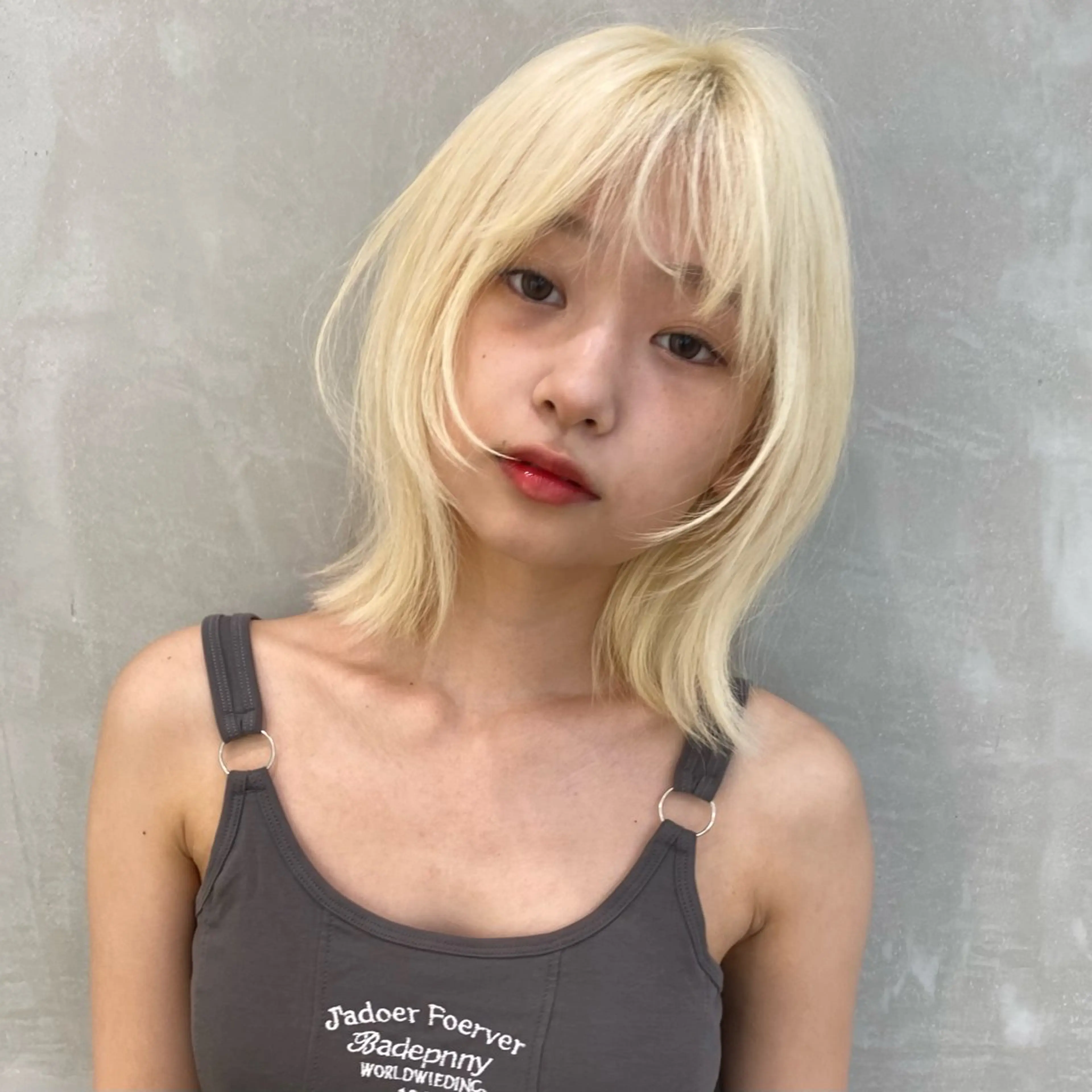 ミディアム ボブ 顔周りカット レイヤーカット ウルフカット カット ウルフカット /ブリーチayamiのヘアスタイル