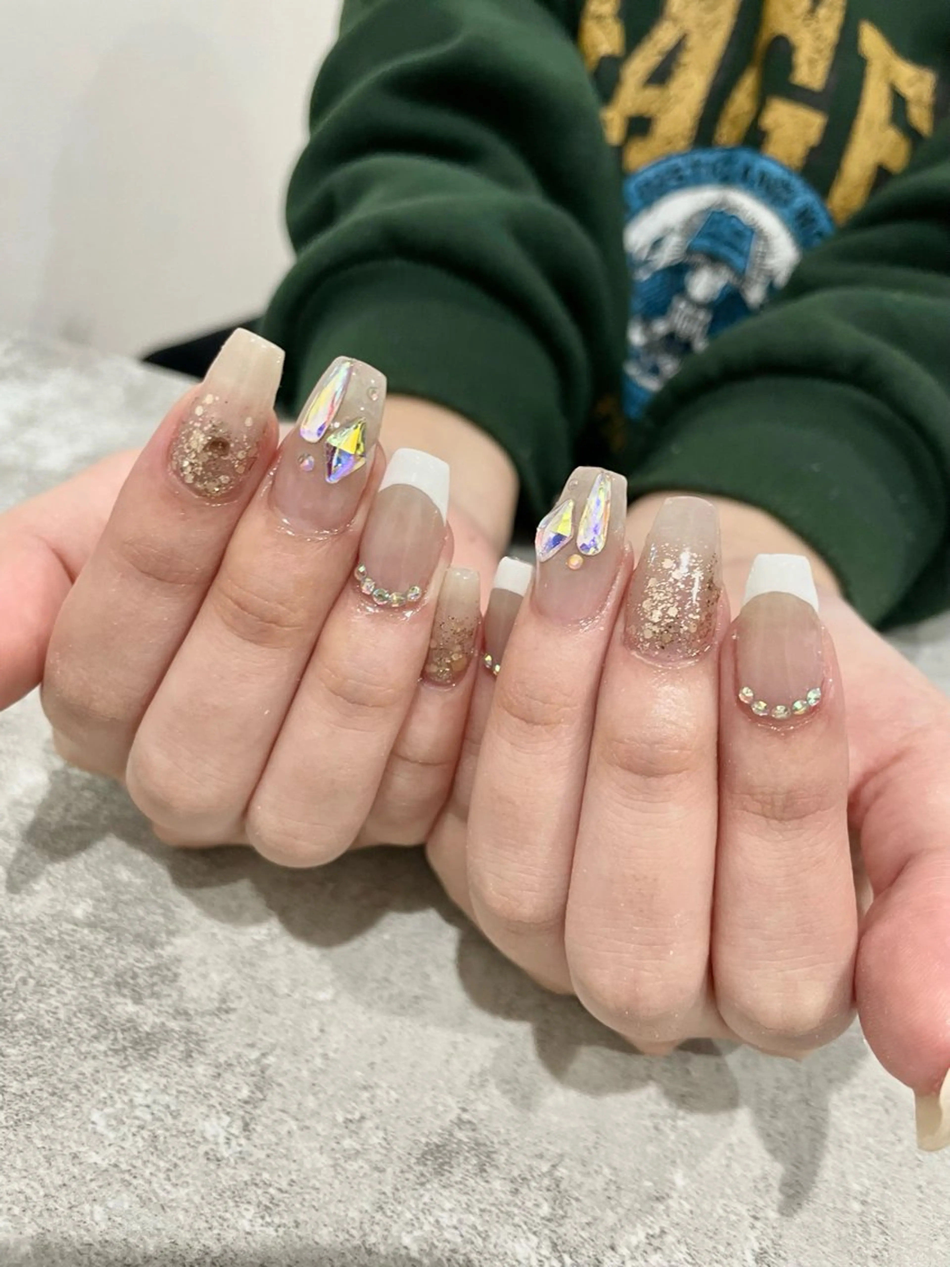 ネイル 持ち込み ハンドネイル Raviliss ♡のネイルデザイン