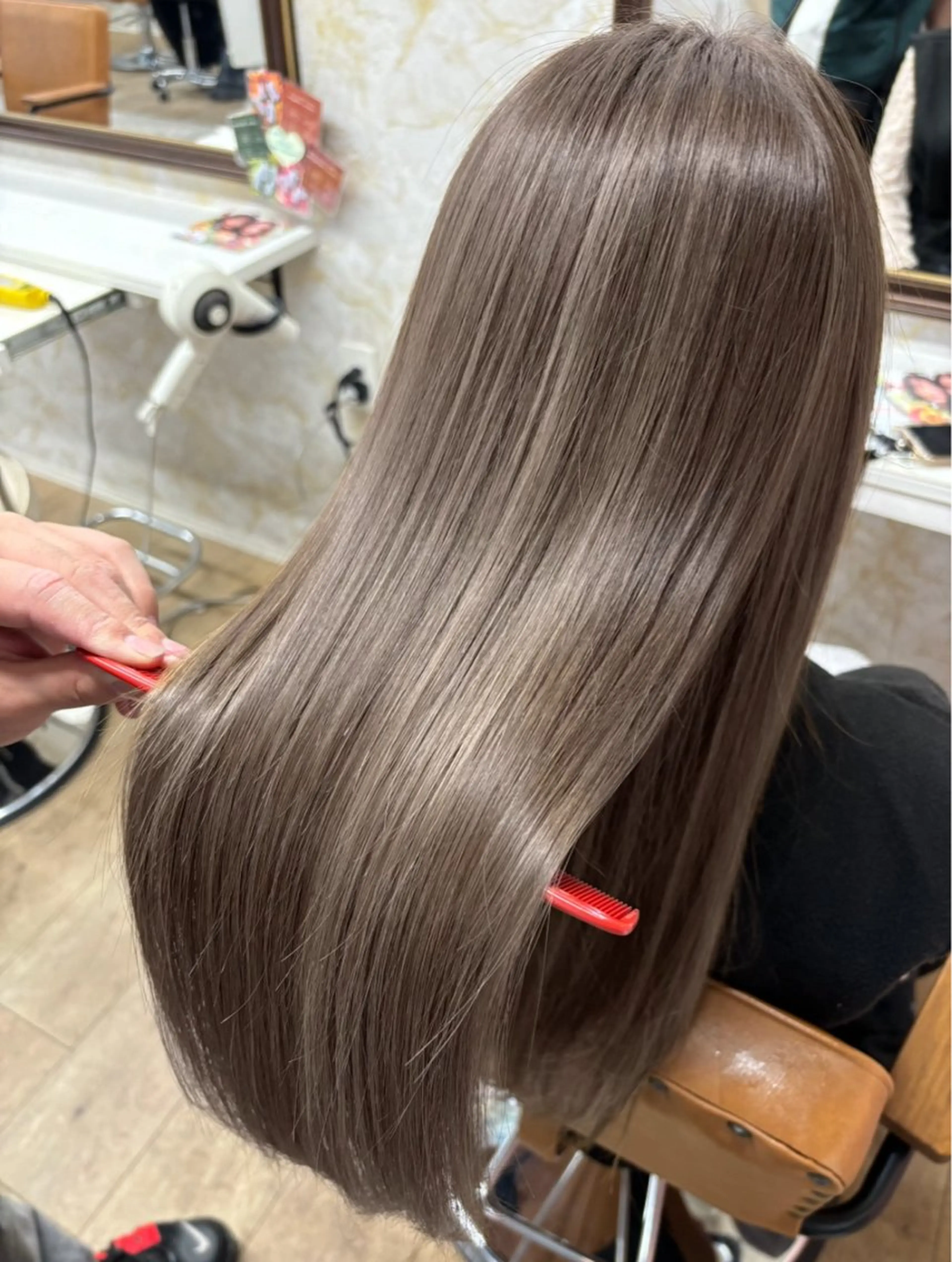 平日のみ【初回から5回目まで利用OK】艶カラー+卵殻膜TR ¥6390の写真