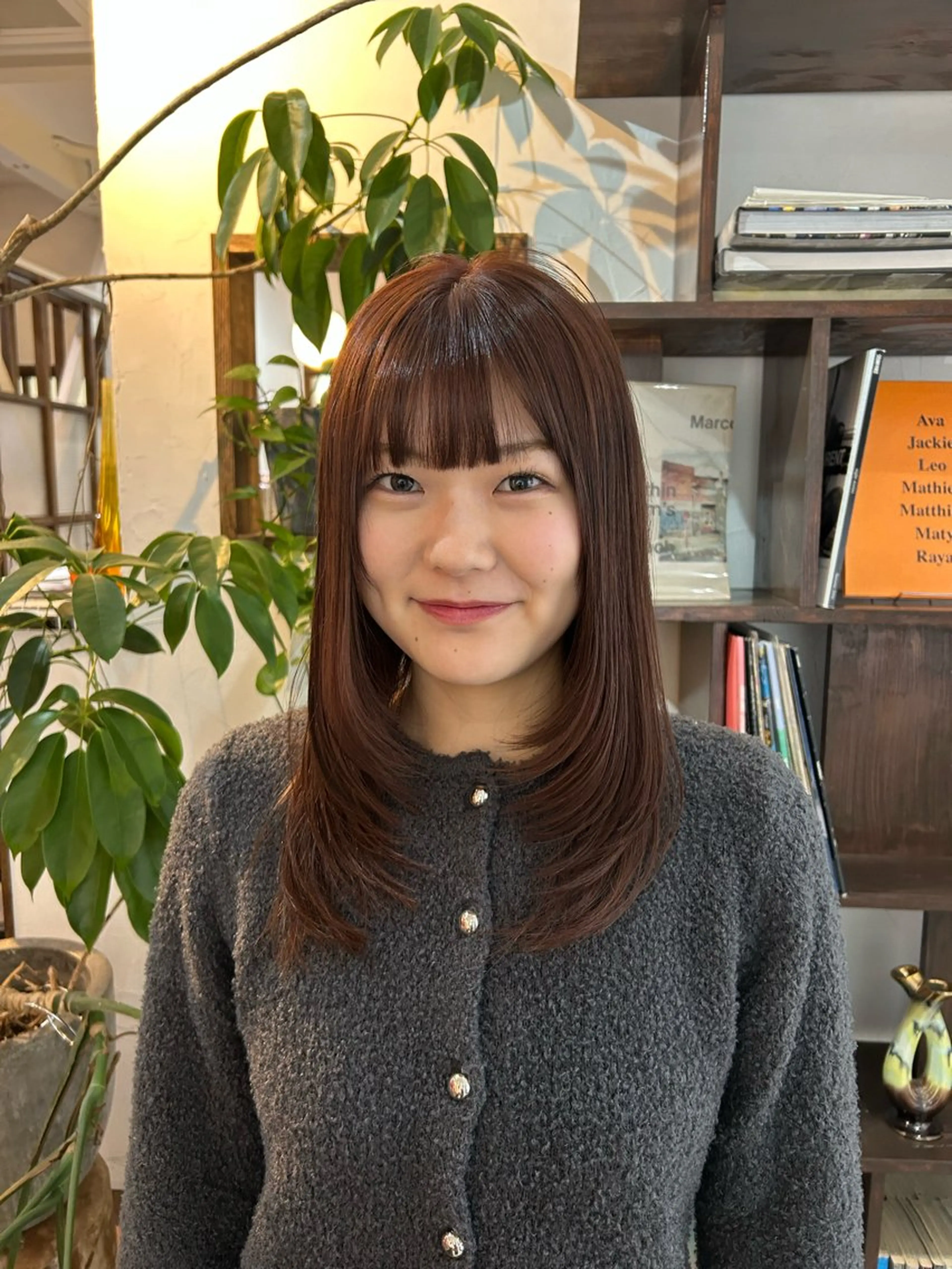 ミディアム カット ヘアカラー トリートメント MOMOKA💫 YARD【学芸大学】のヘアスタイル