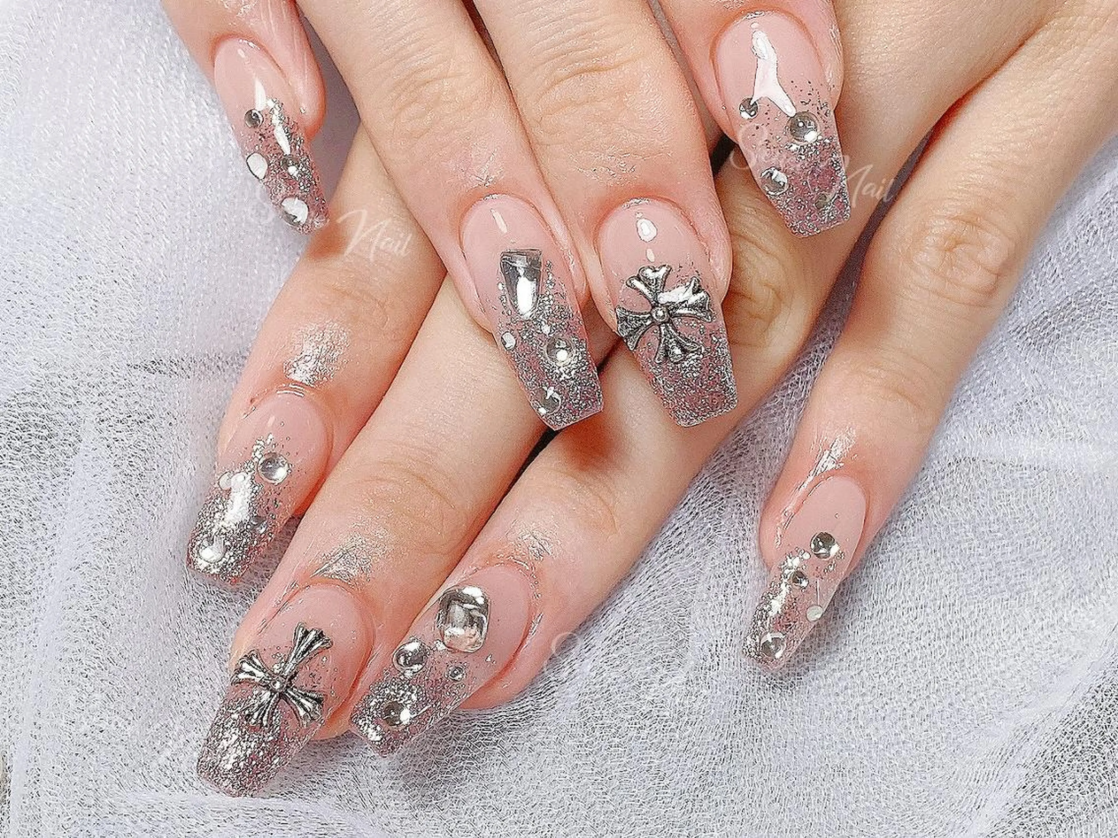 ネイル Queening 🦋のネイルデザイン