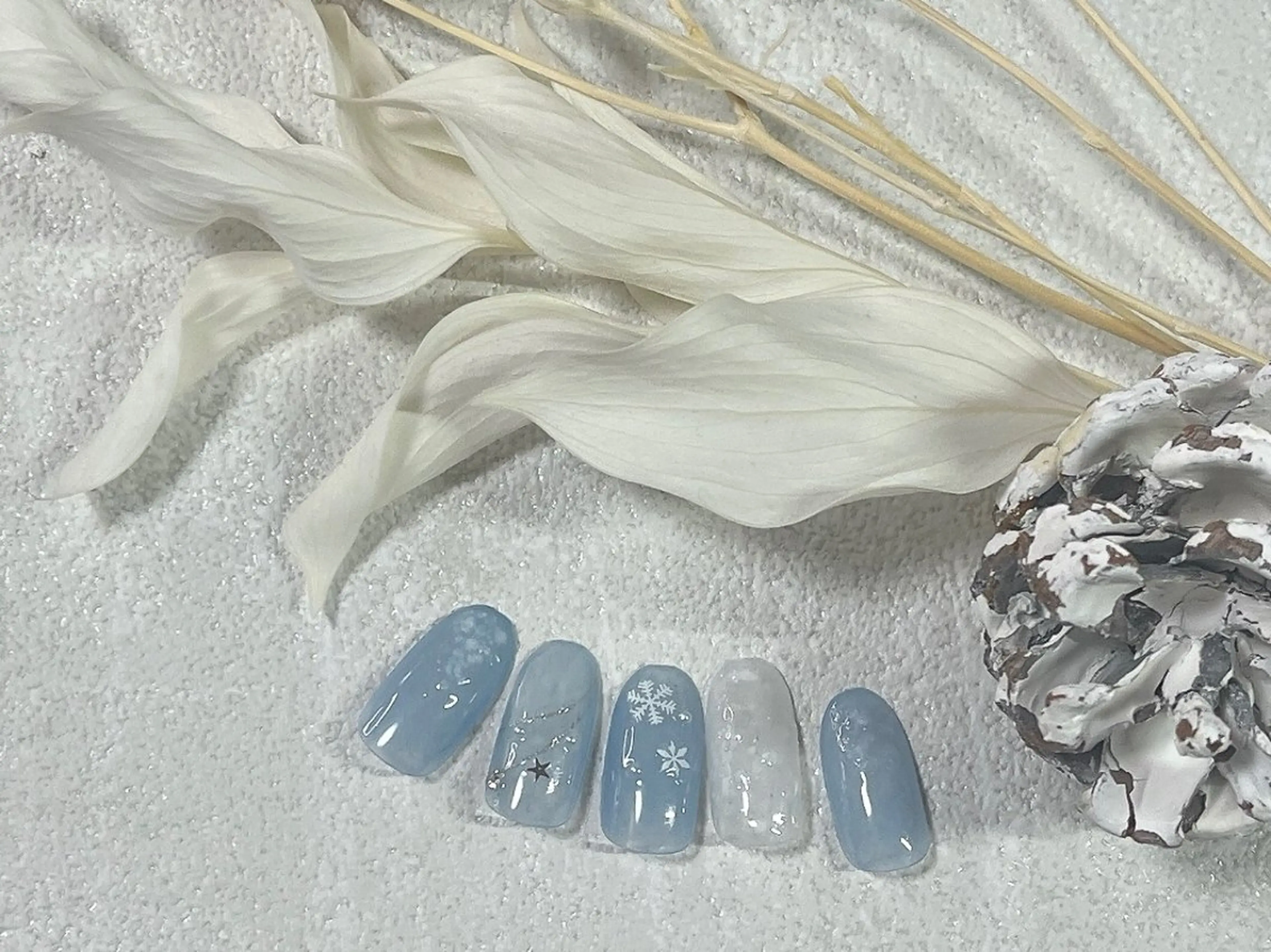 ネイル オーロラネイル フットネイル フレンチネイル ジェルネイル マグネットネイル ハンドネイル kiki nail &brow二子玉川の眉毛・アイブロウイメージ