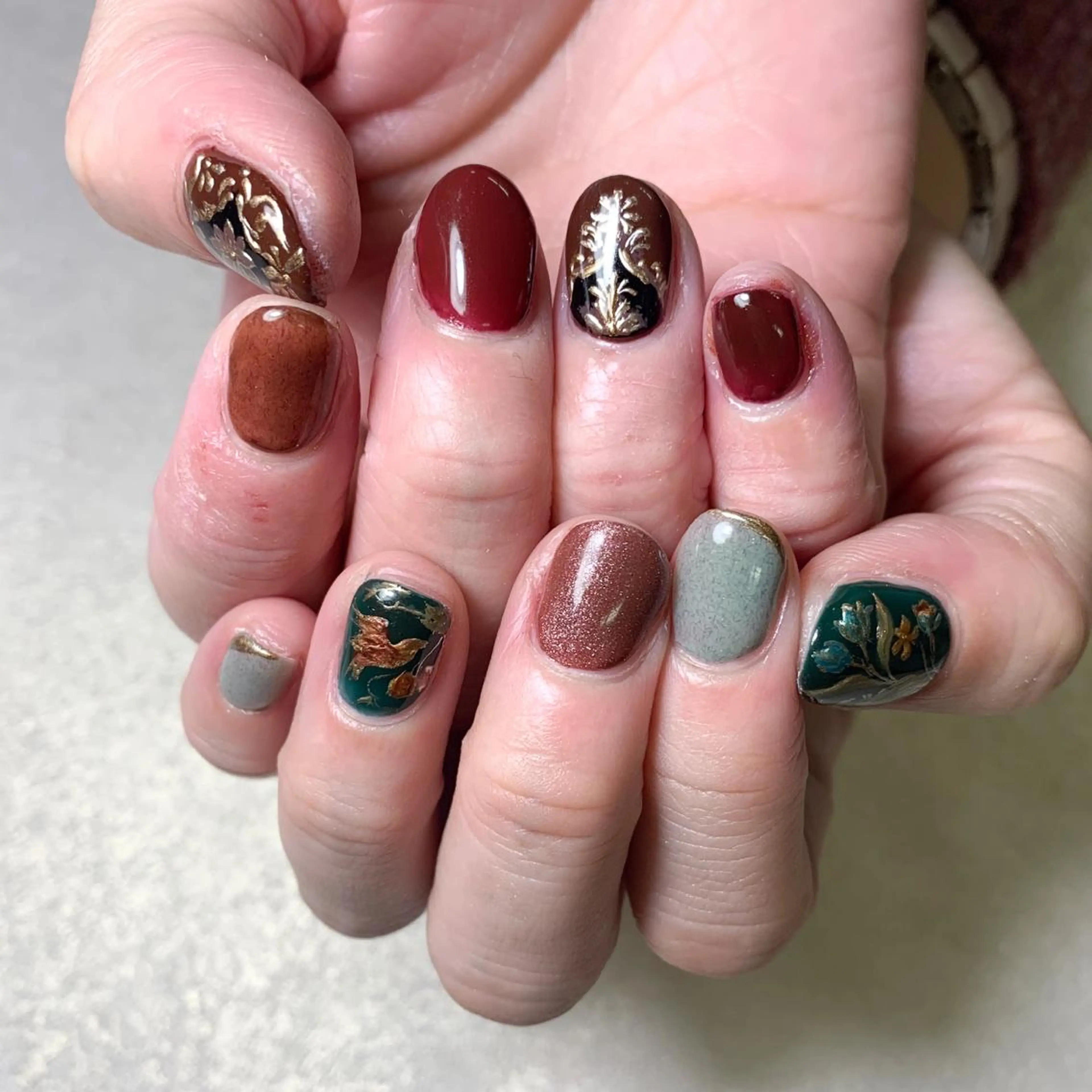 ネイル ハンドネイル FIORITURA aiのネイルデザイン