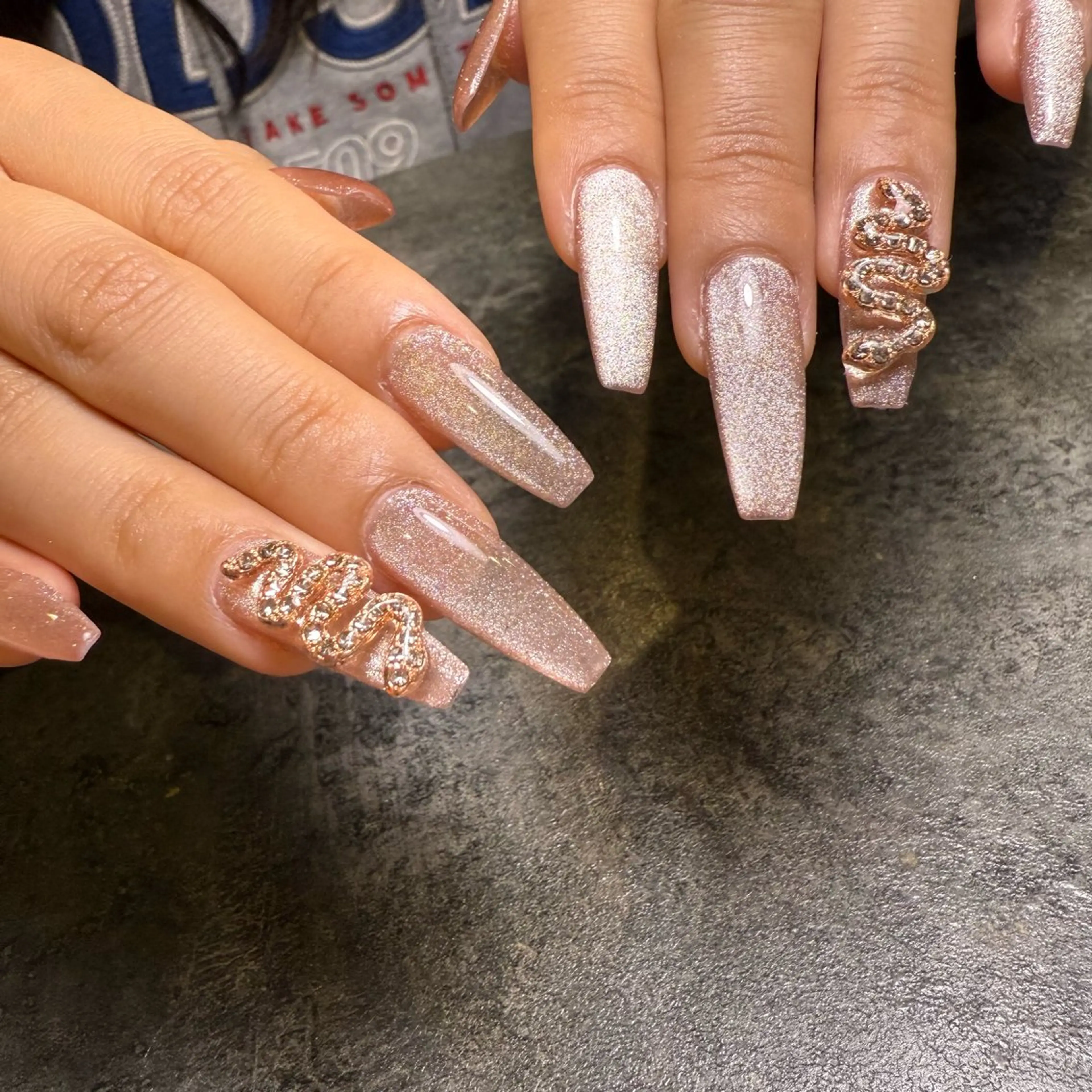 ロング Mente 自由が丘所属・林 麗華のネイルデザイン