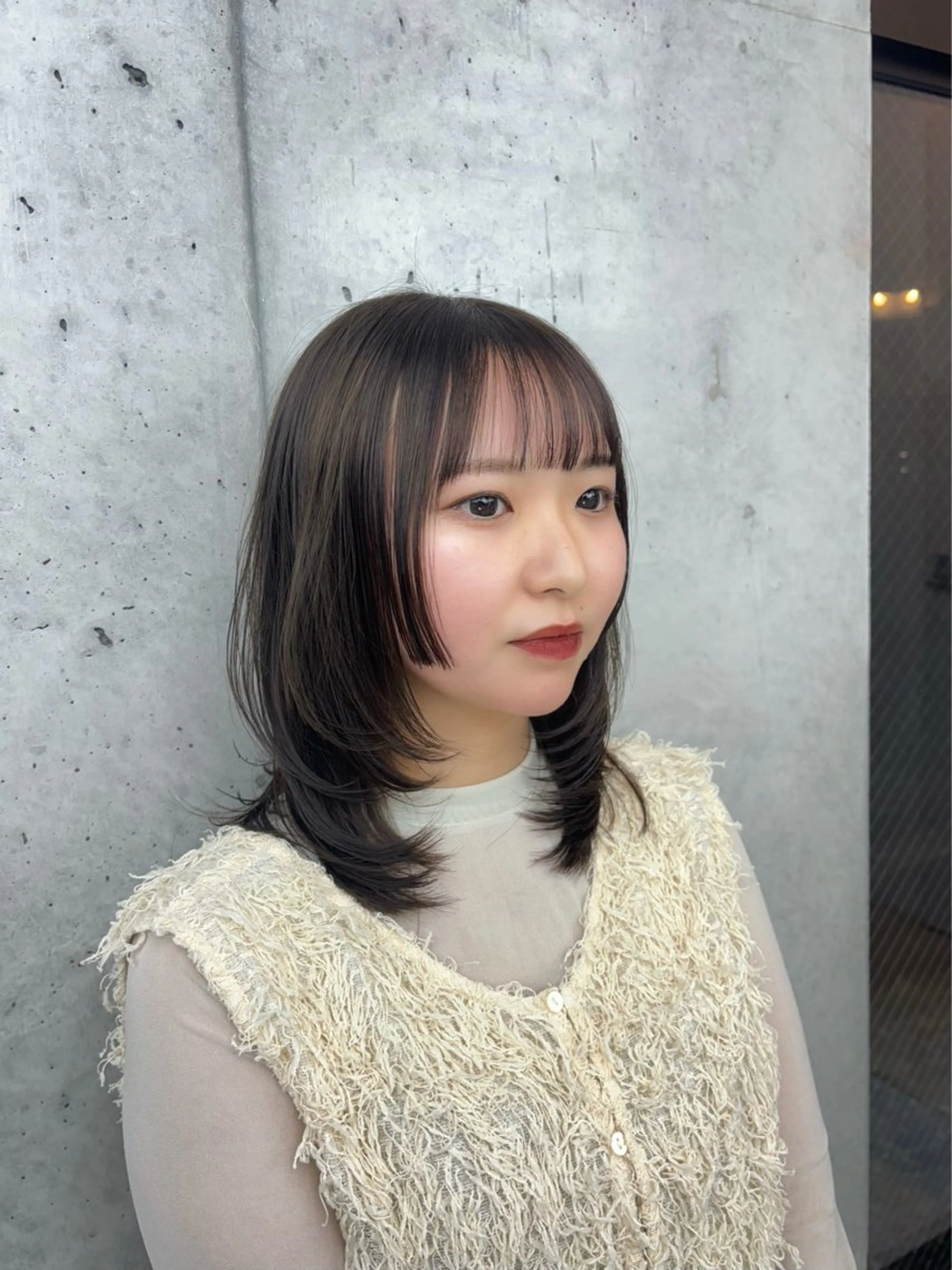 ミディアム mei / レイヤー 顔まわり 🤍のヘアスタイル