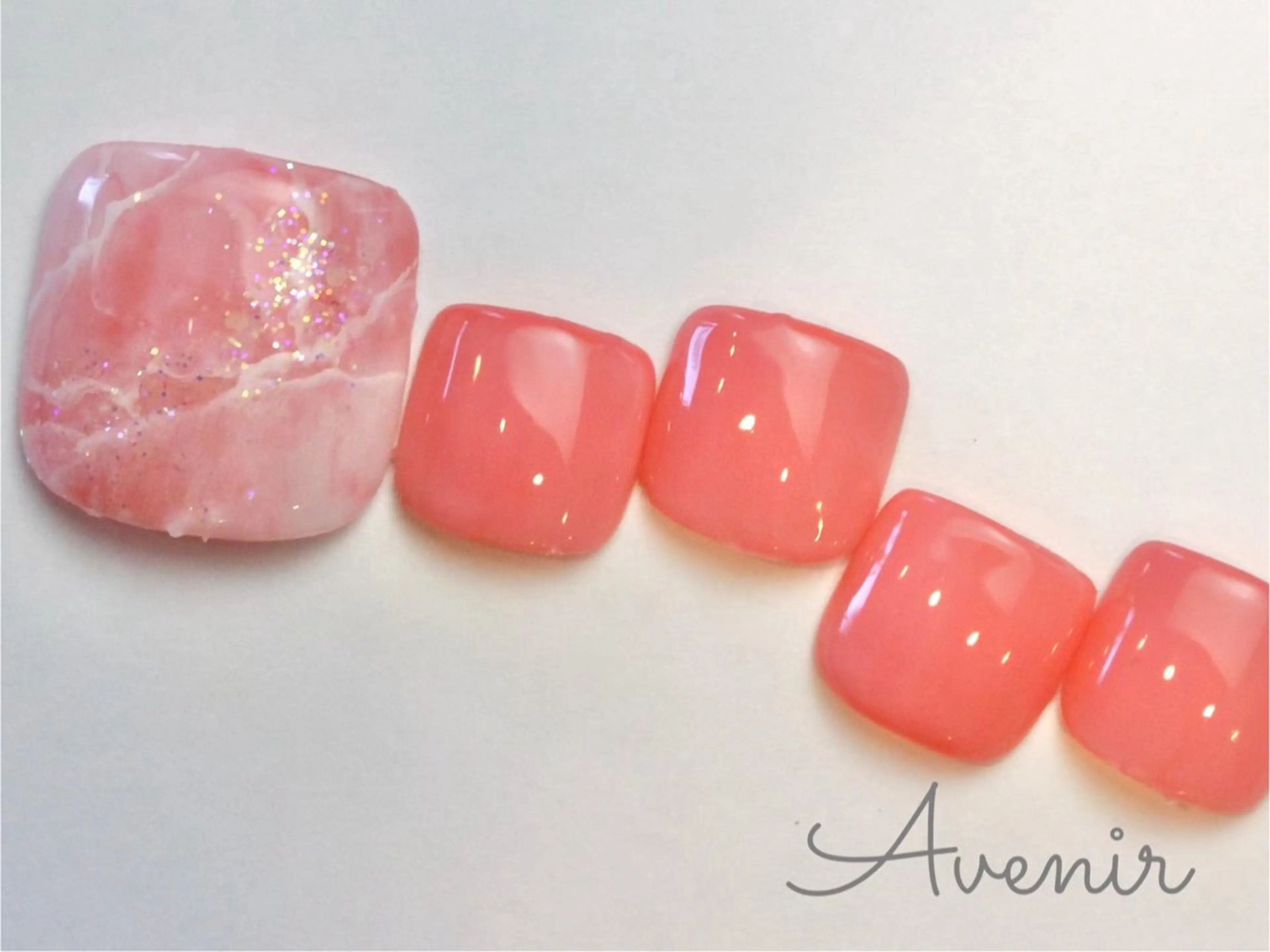 【フットネイル】ポイントコース(アート2本程度)初回オフ無料✨フットバス付の写真