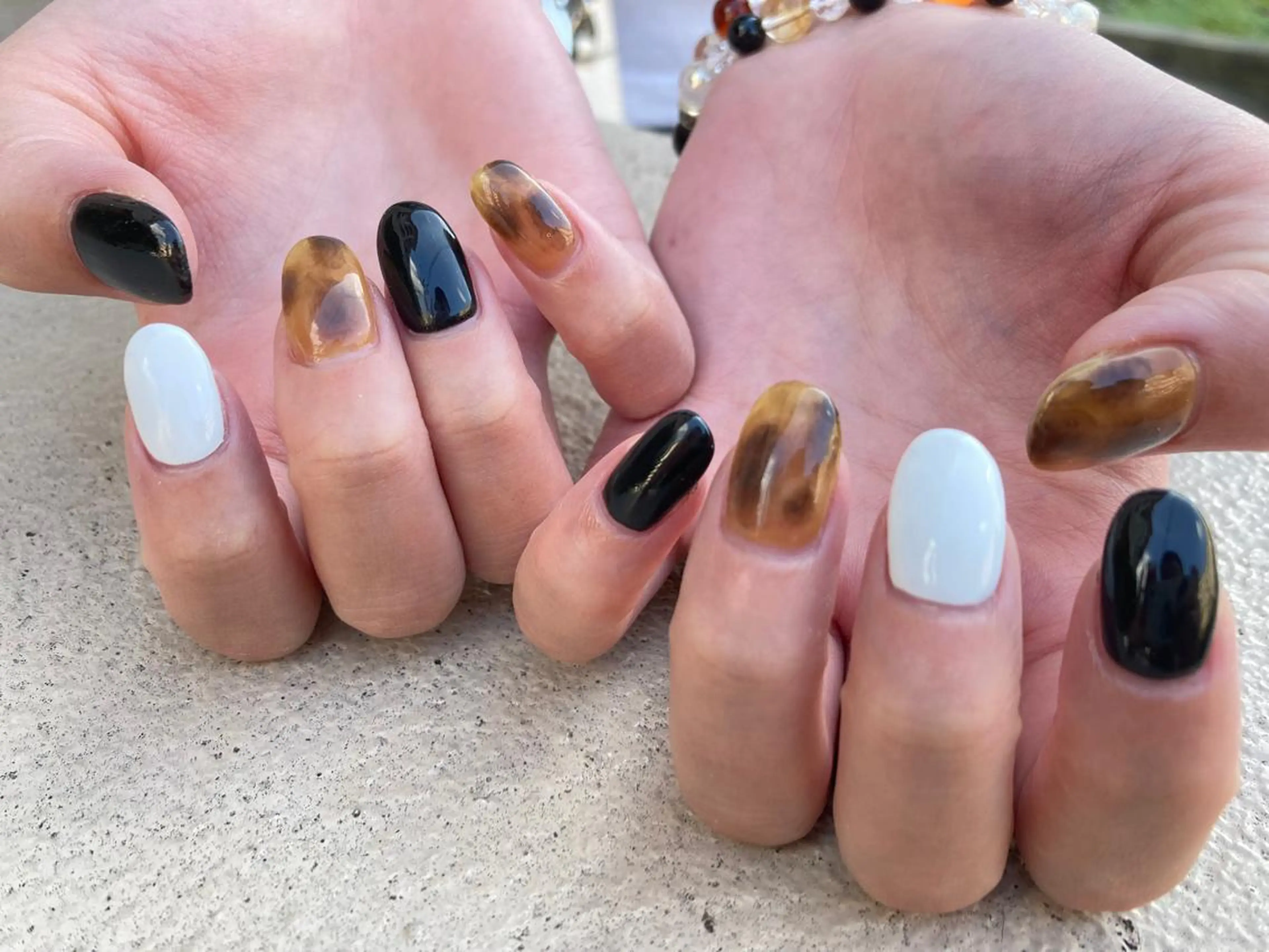 ミディアム ネイル ハンドネイル フットネイル ✴︎ Delightのネイルデザイン