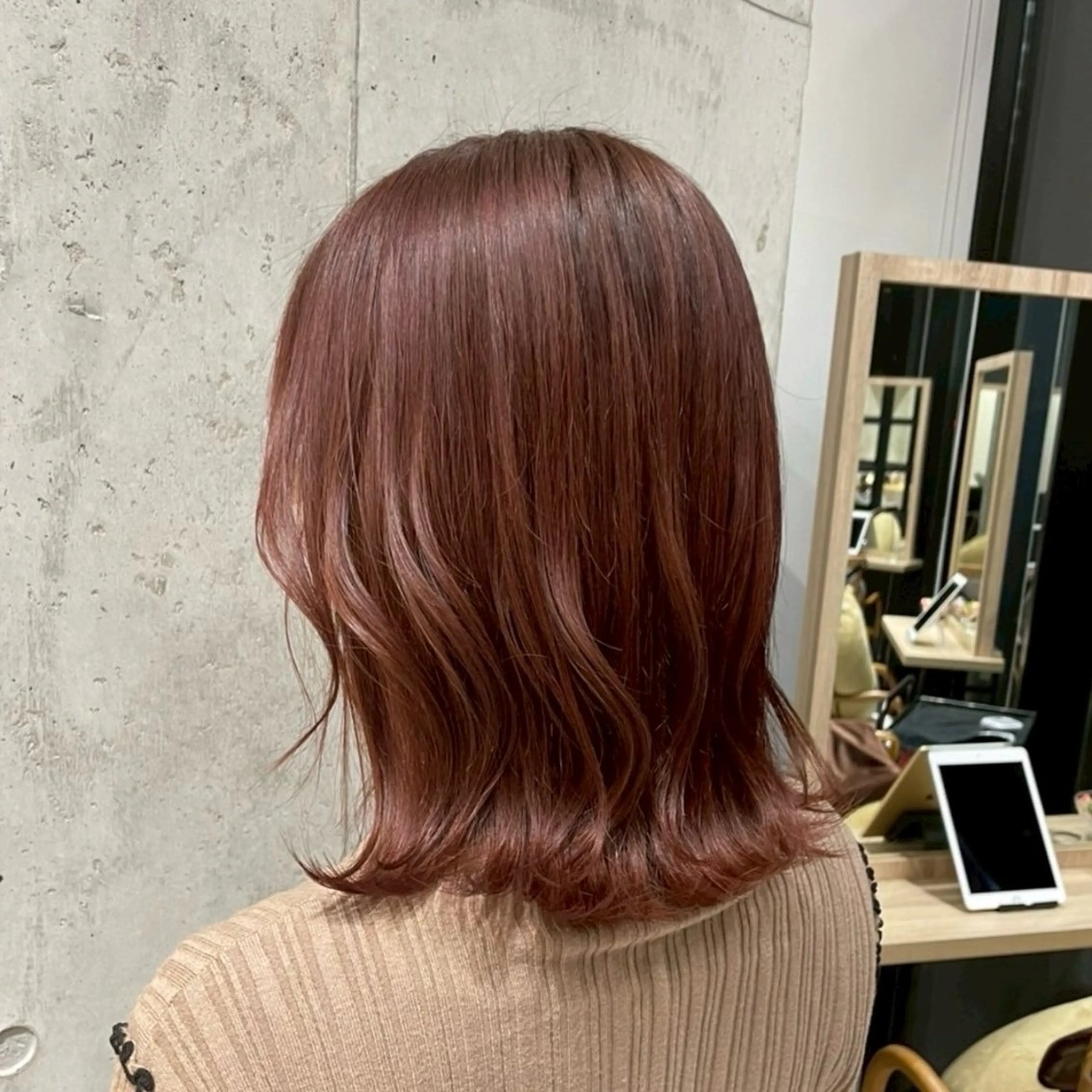 ミディアム カラー カット ヘアカラー トリートメント ブリーチなし 暖色カラー/井上あいのヘアスタイル