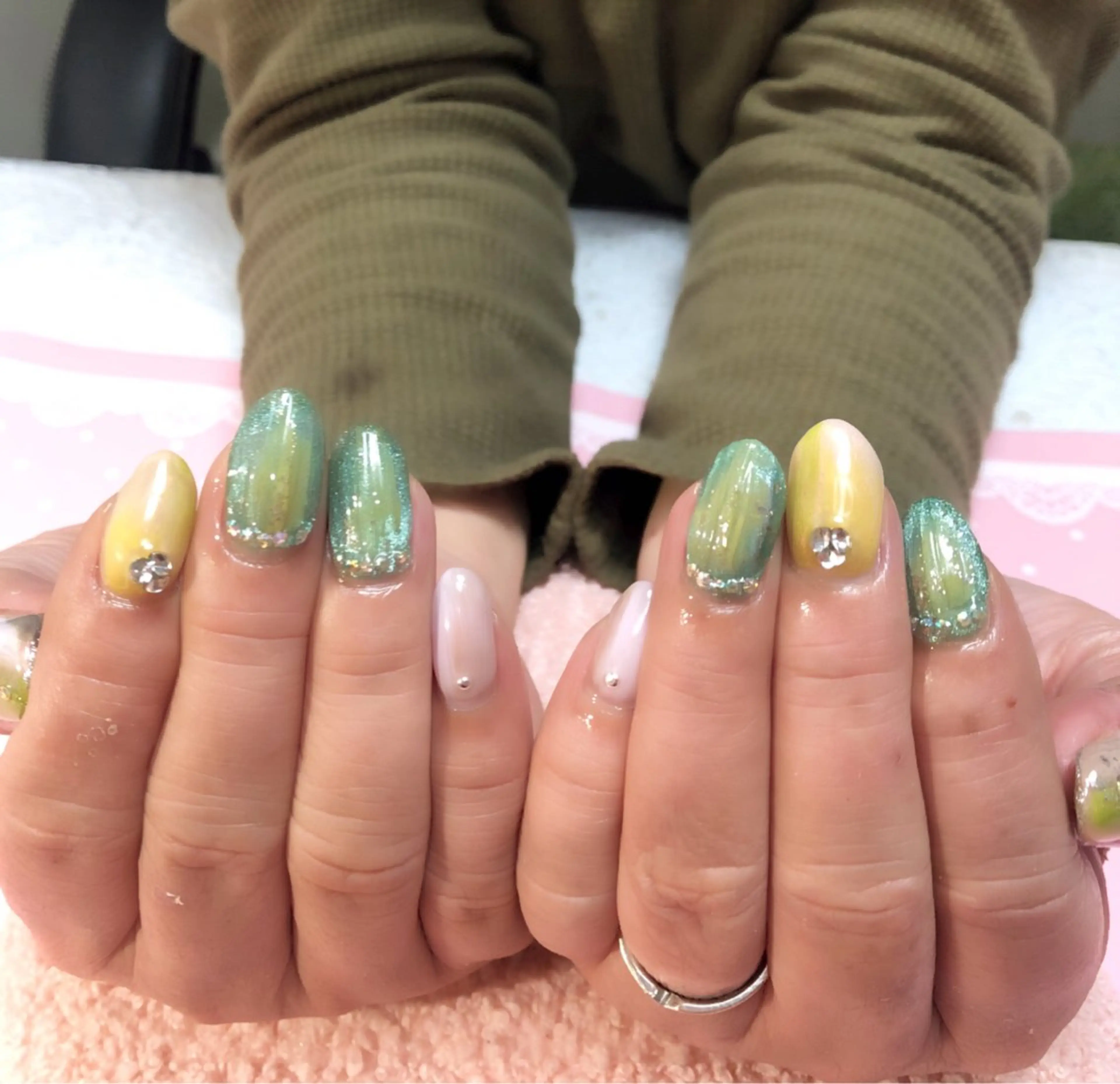 ネイル ＧＬAD グラットのネイルデザイン