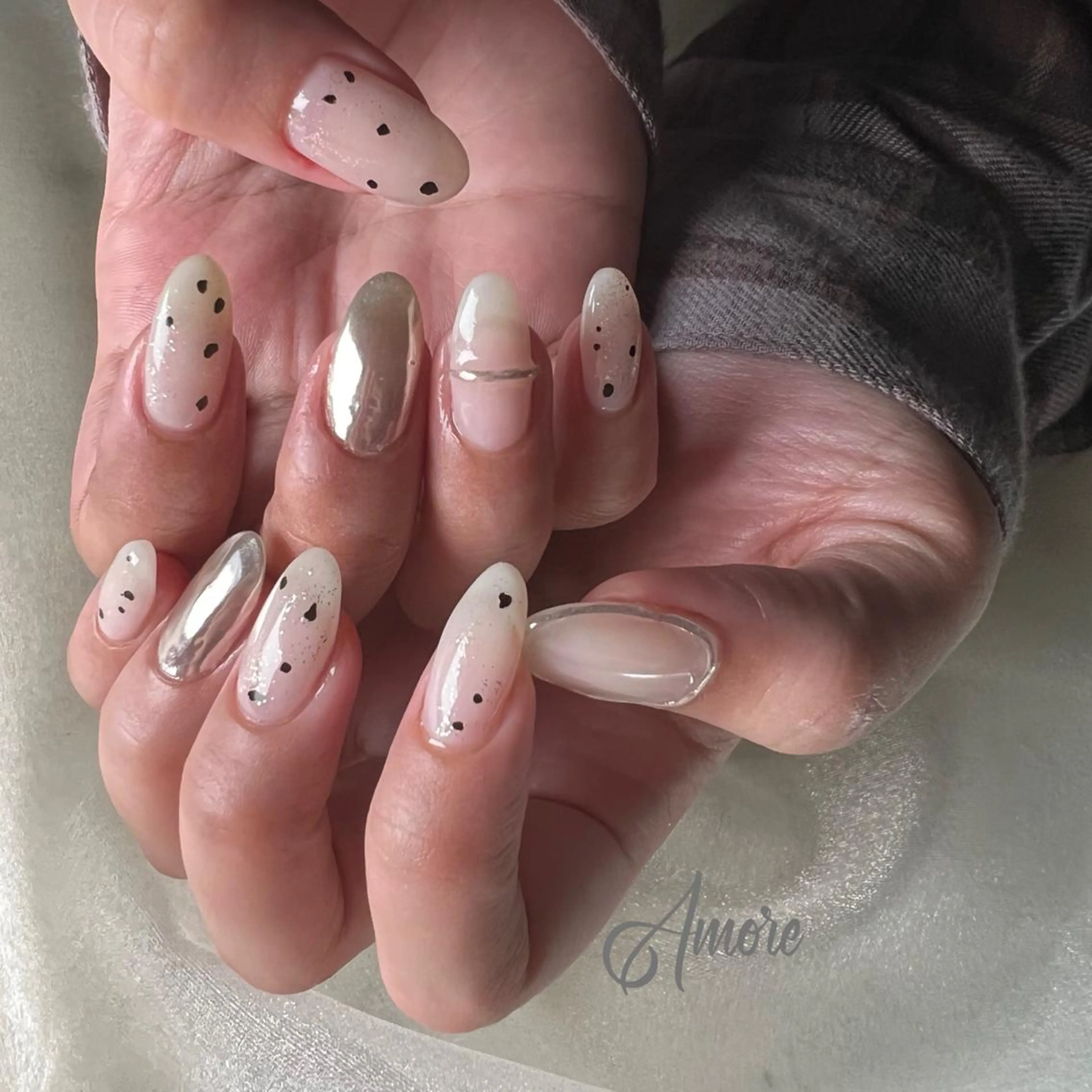 ネイル ジェルネイル 氷ネイル・うるうるネイル マグネットネイル ミラーネイル ニュアンスネイル You kyehwaのネイルデザイン