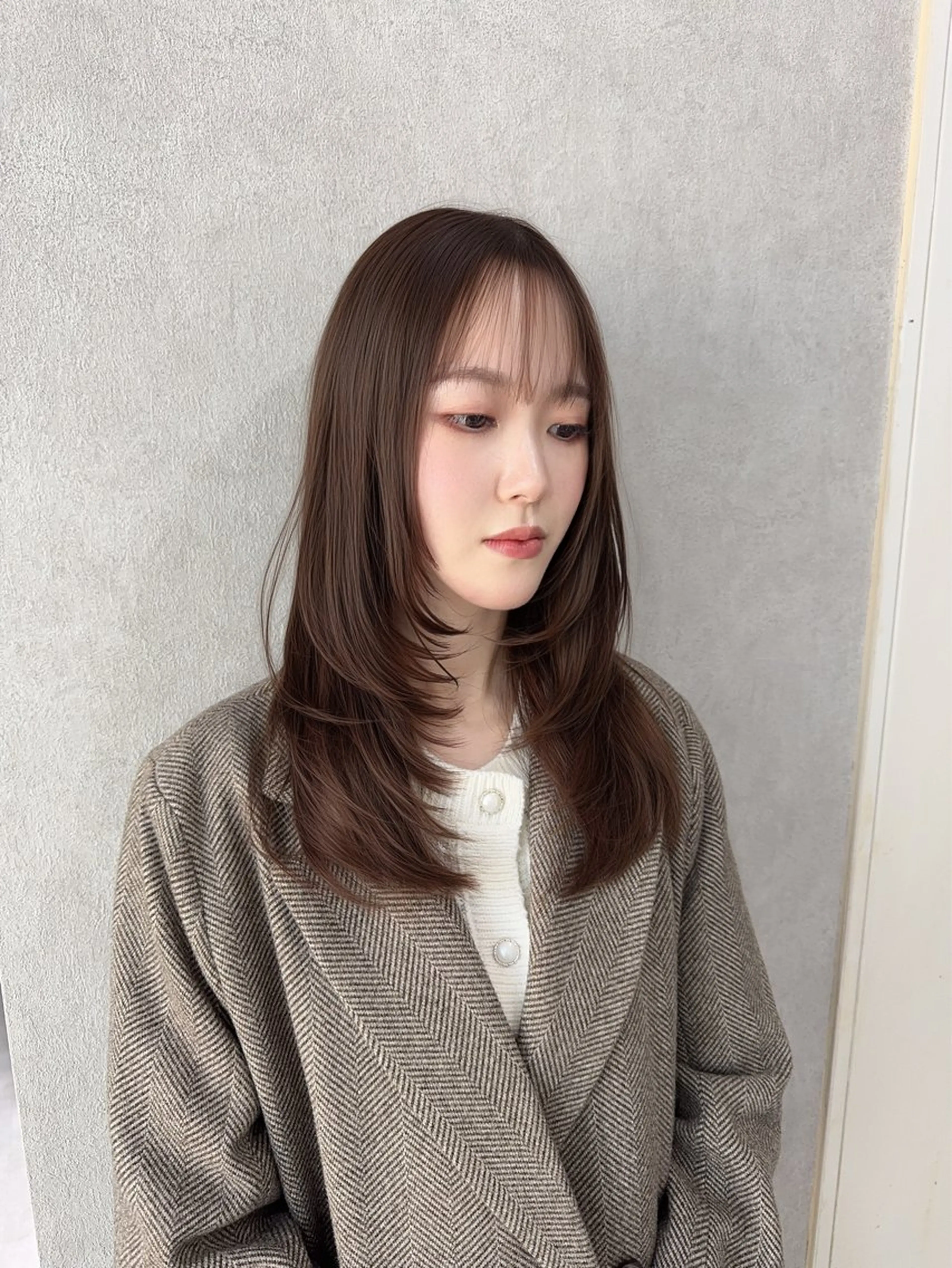 ロング カラー アッシュ アッシュブラウン ベージュカラー 黒髪 ブリーチ カット ヘアカラー トリートメント 赤み無し柔らかカラー 【梅田】madokaのヘアスタイル