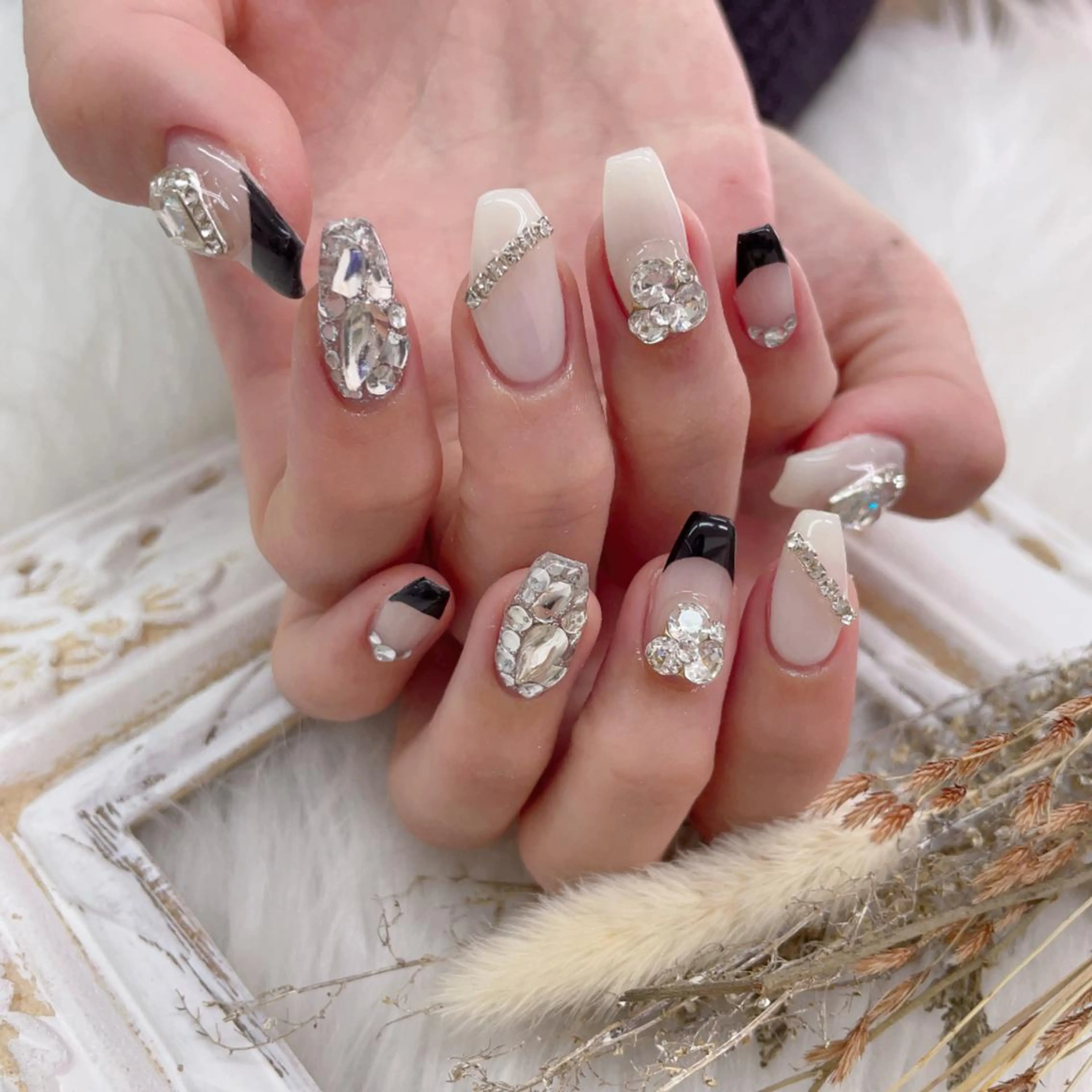 ネイル 🦋ネイルサロン ブラン🌈ゆりのネイルデザイン