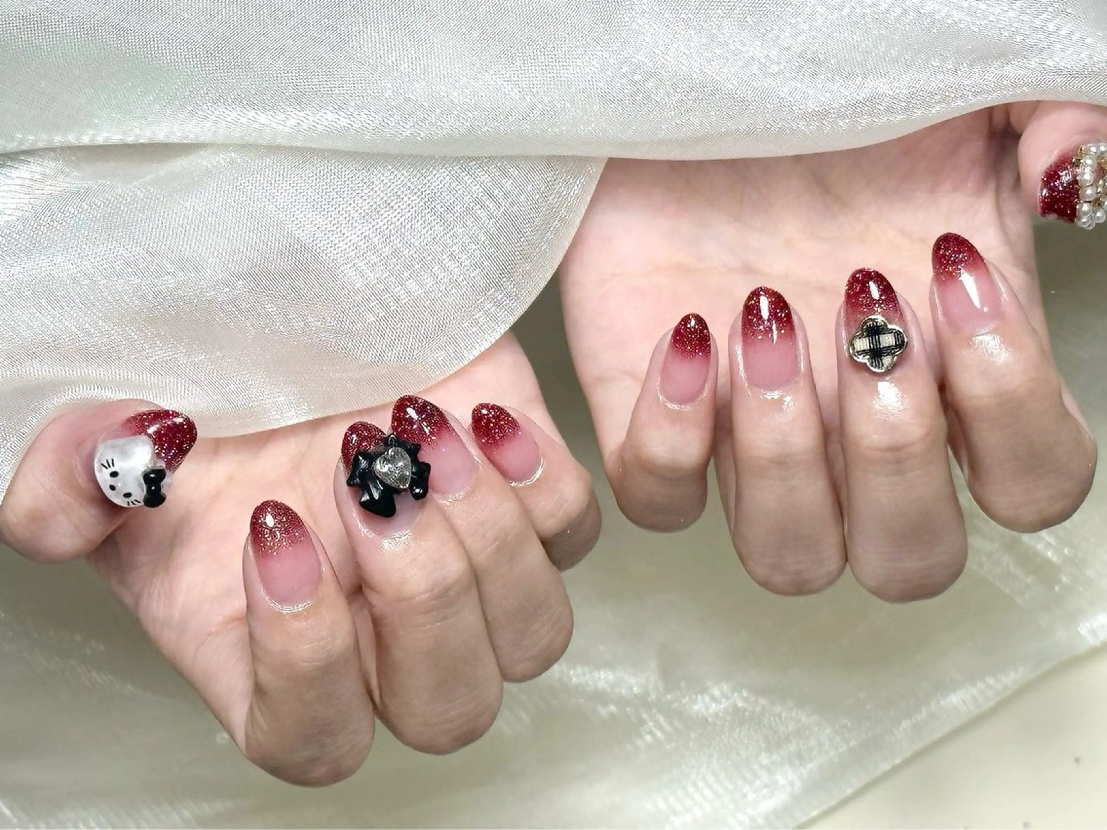 ネイル グラデーション ラメ(グリッター) ラメグラデーション ハンドネイル ハンドケア 💕Dreamy KIYO💕のネイルデザイン