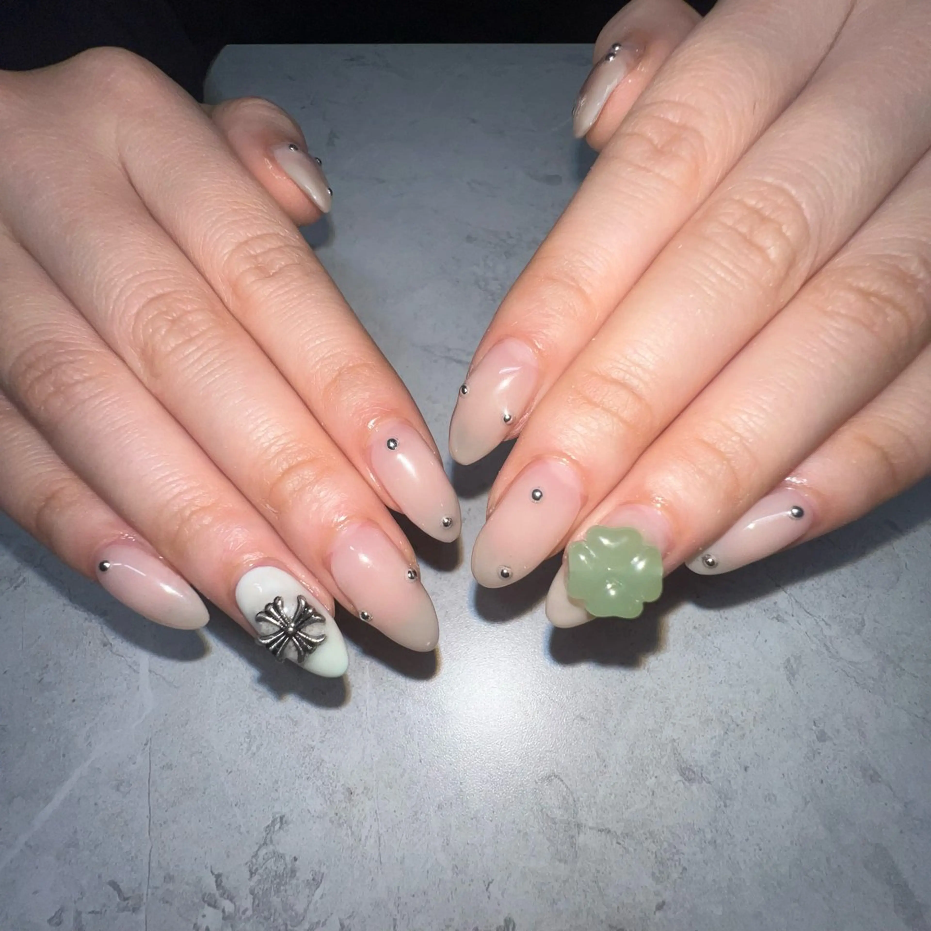 ネイル ハンドネイル 谷井 清嘉のネイルデザイン