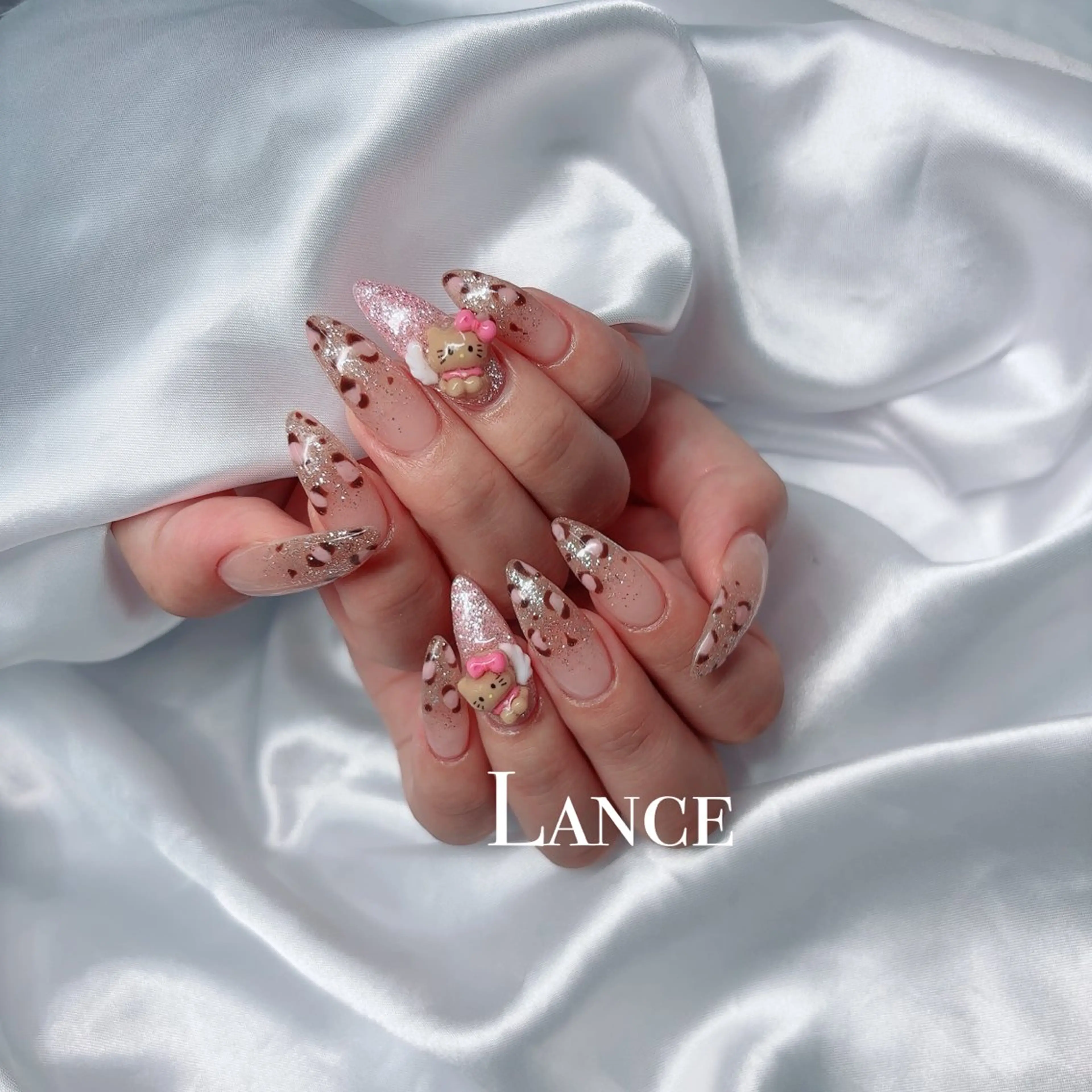 ネイル オーロラネイル ブルー フットネイル 氷ネイル・うるうるネイル キラキラネイル Lance nailのネイルデザイン