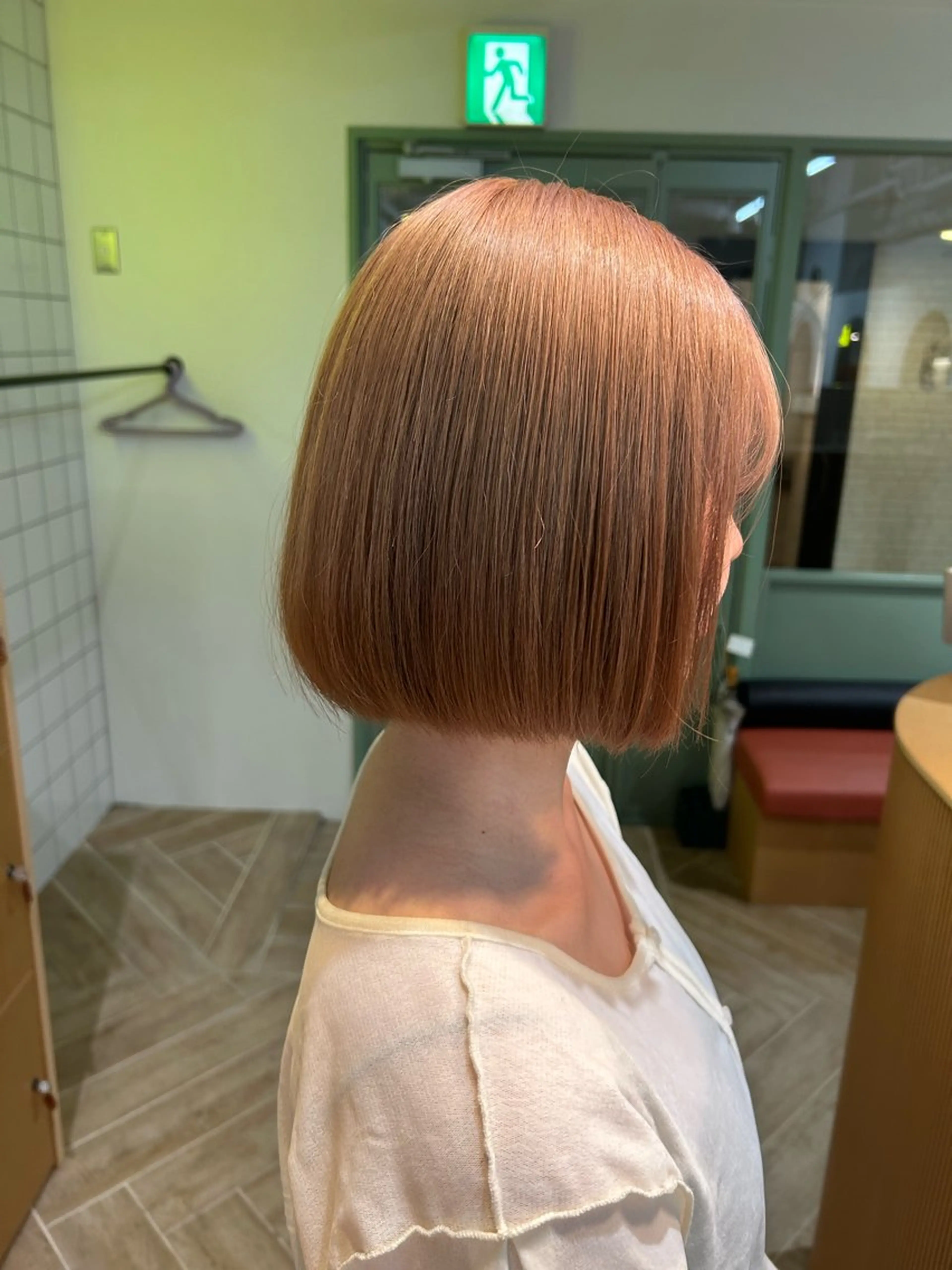 ショート カラー カット ヘアカラー トリートメント ベージュ/ダブルカラ ー/新潟駅/青柳萌果のヘアスタイル