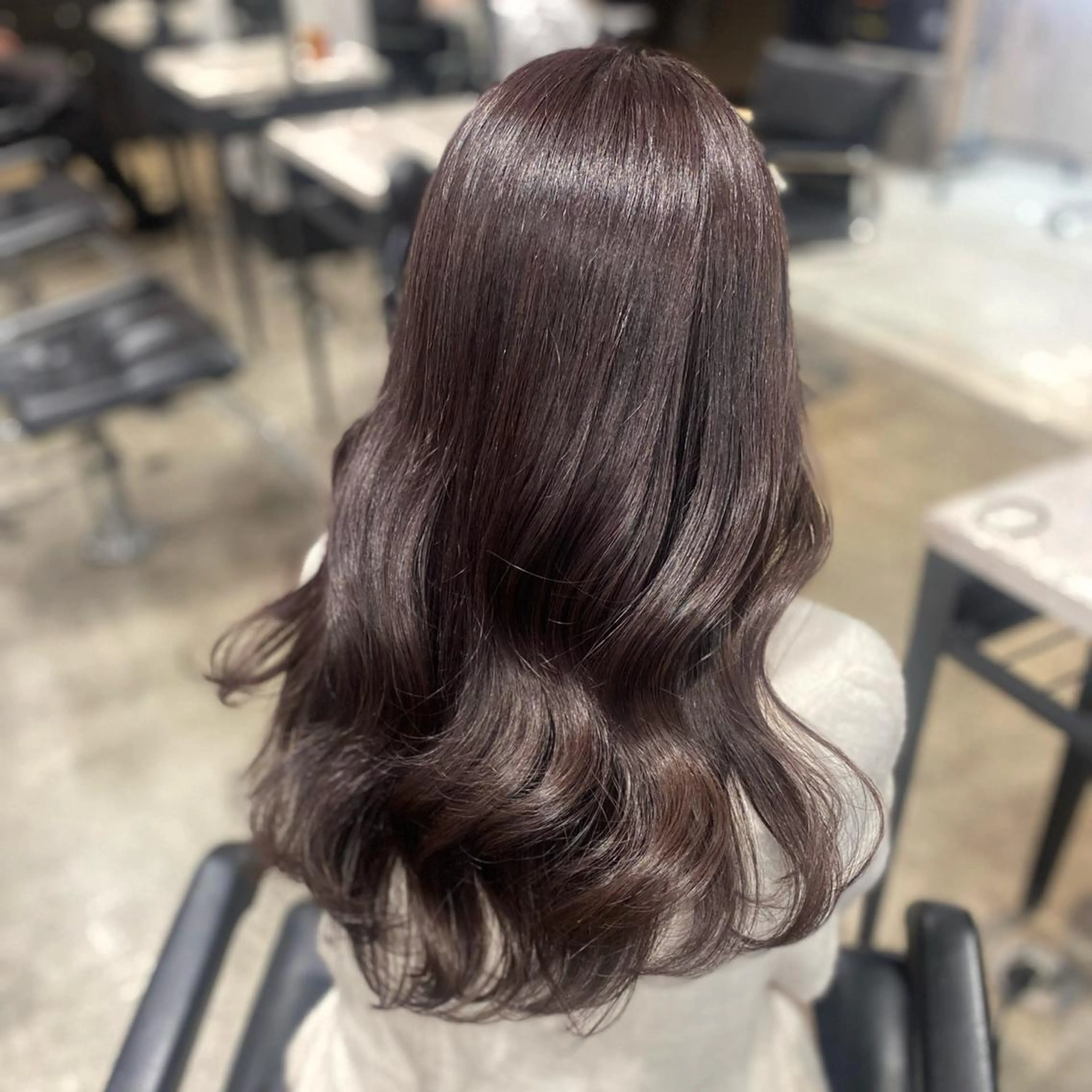 ロング カラー ヘアアレンジ ブリーチ ショコラグレージュ グレージュ ラベンダーカラー ブリーチなしカラー ヘアカラー トリートメント 新宿⌇韓国風ヘア ⌇透明感カラーのヘアスタイル