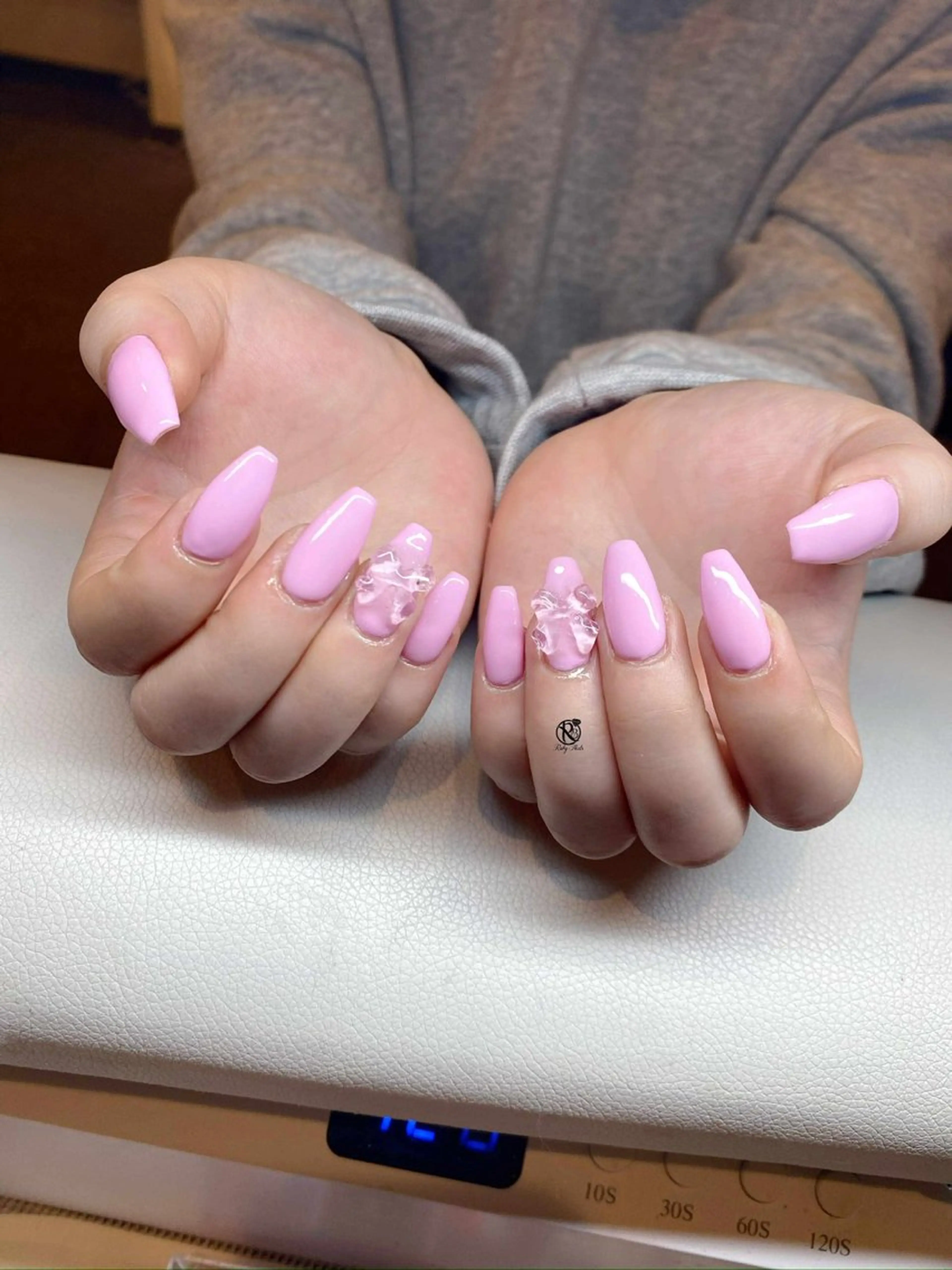 ネイル ボルドー ブラウン チークネイル ドット フットネイル ハンドネイル Yukichan 日暮里店のネイルデザイン