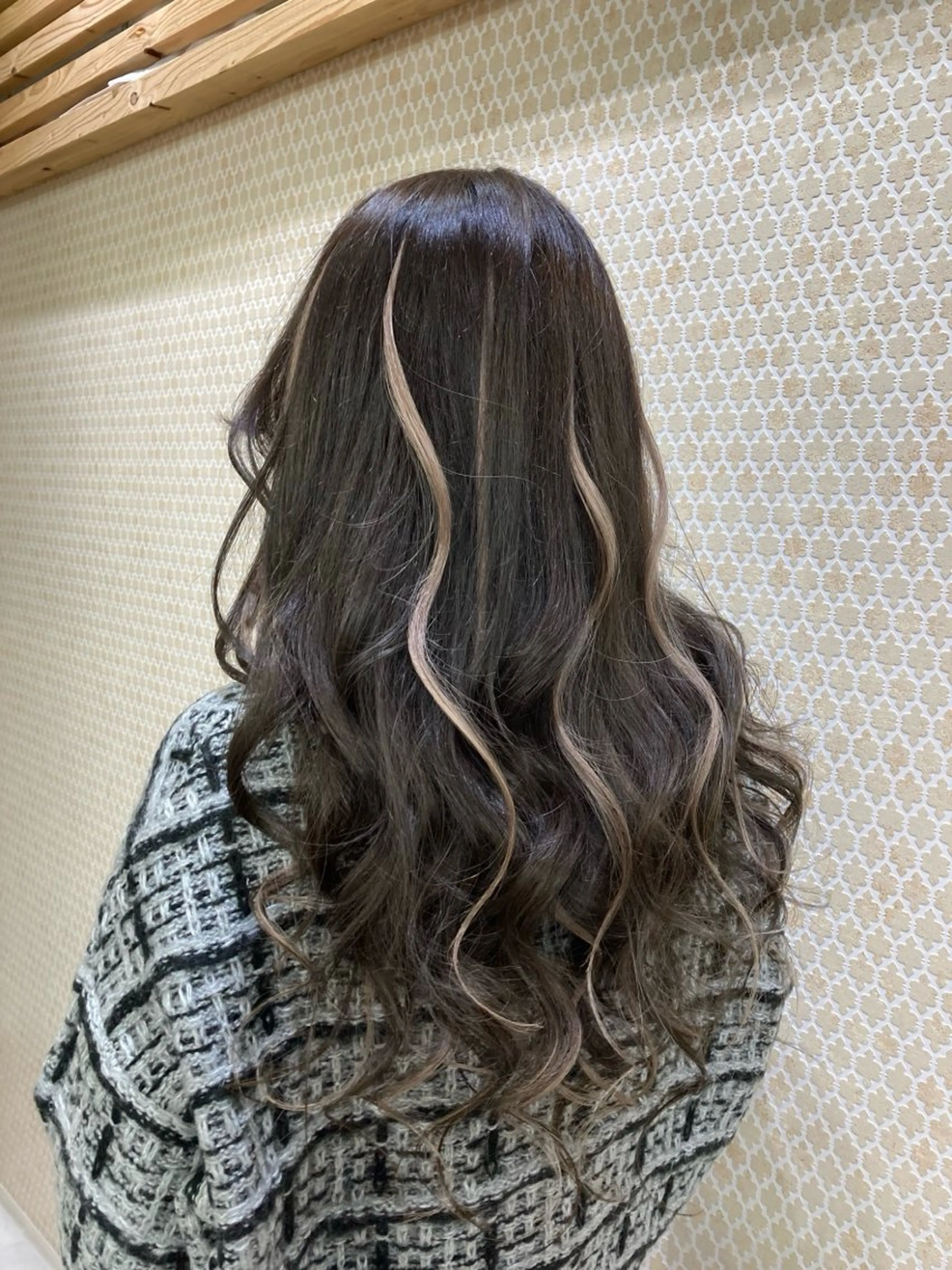 ロング 丸井 美咲のヘアスタイル