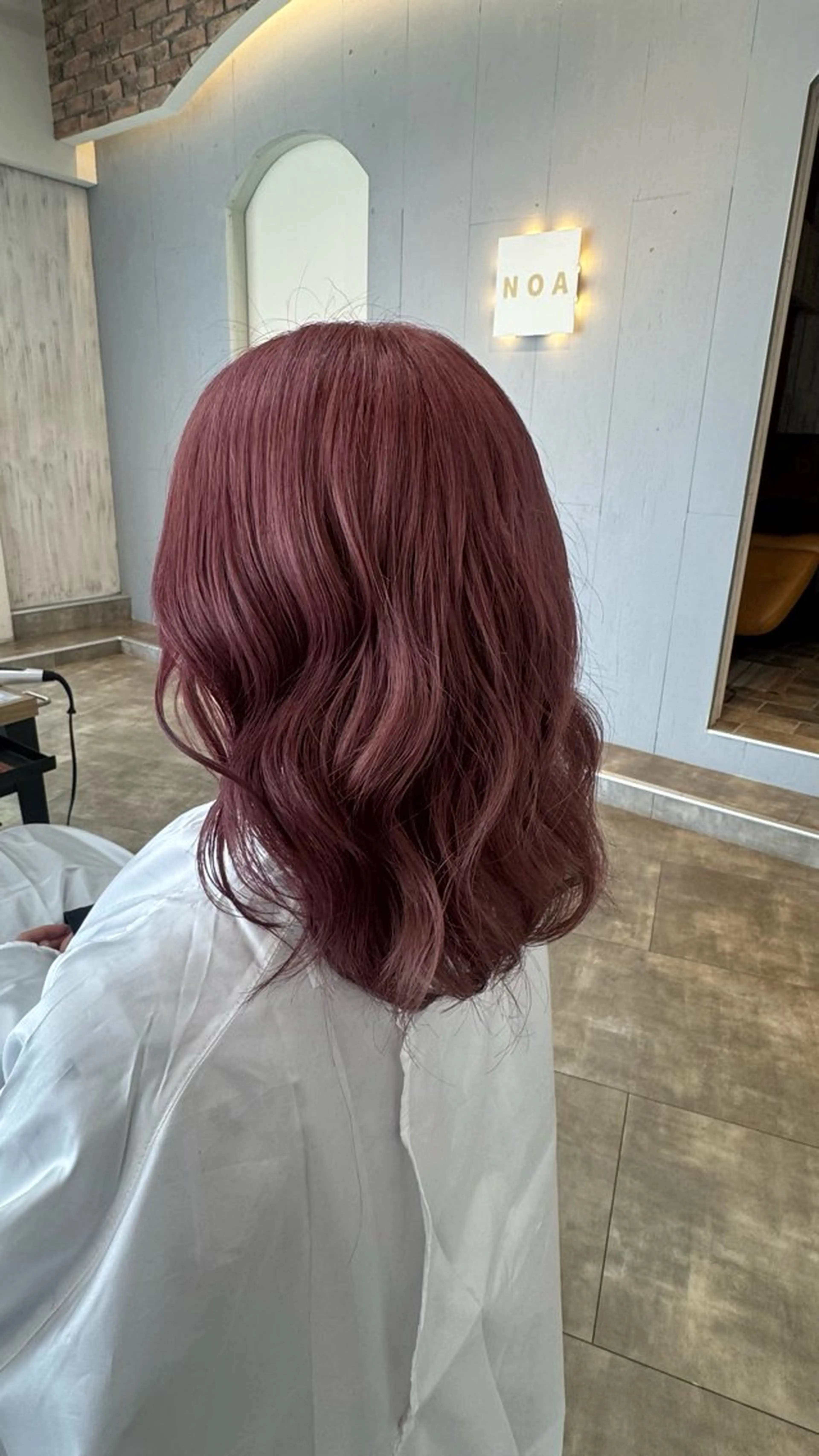 カラー ブリーチ ピンクカラー ヘアカラー 新田 しずくのヘアスタイル