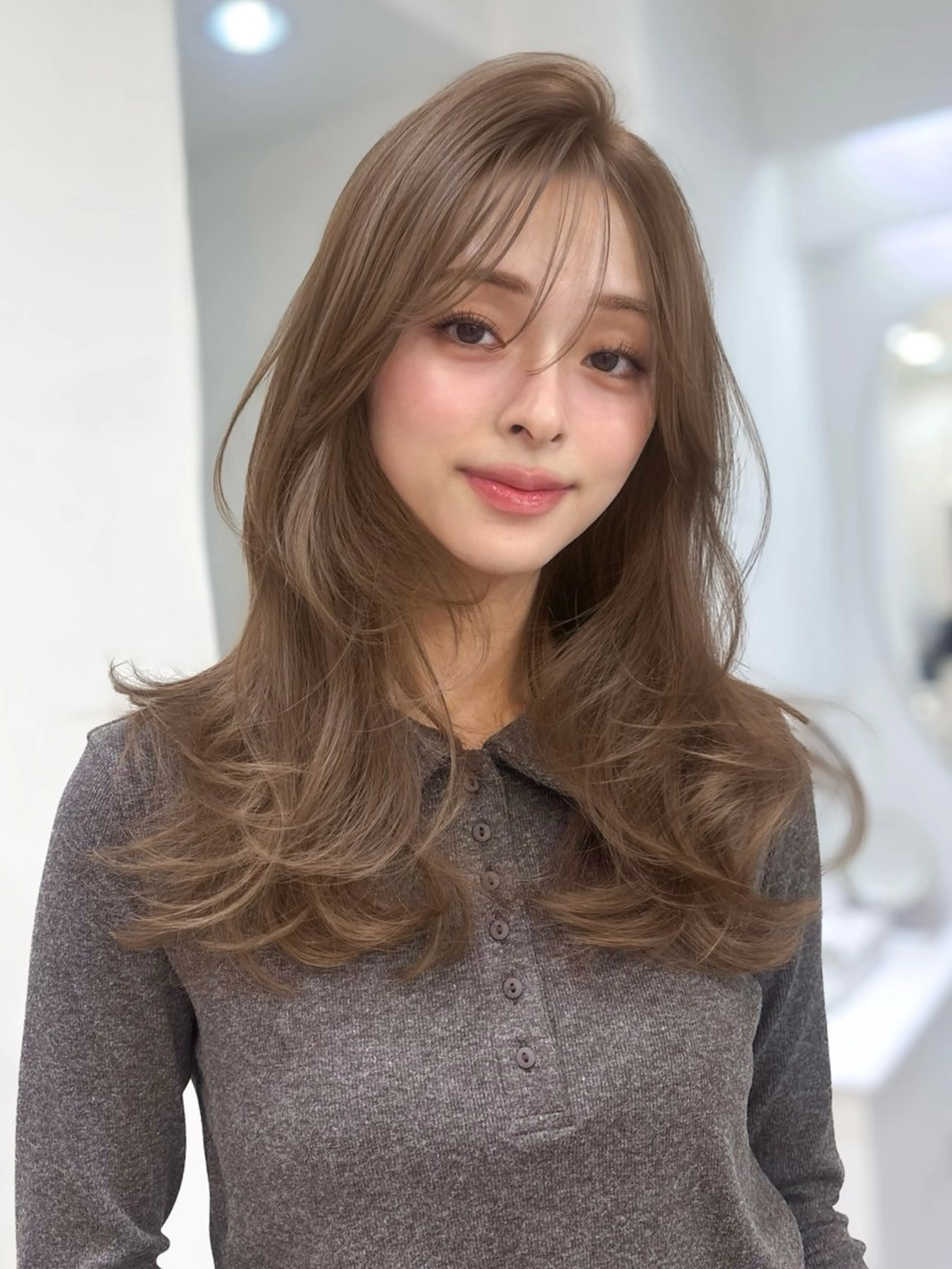 ロング カラー ベージュカラー 韓国風ヘア レイヤーカット カット ヘアカラー トリートメント 艶髪/モテヘア🎀 MIHOのヘアスタイル
