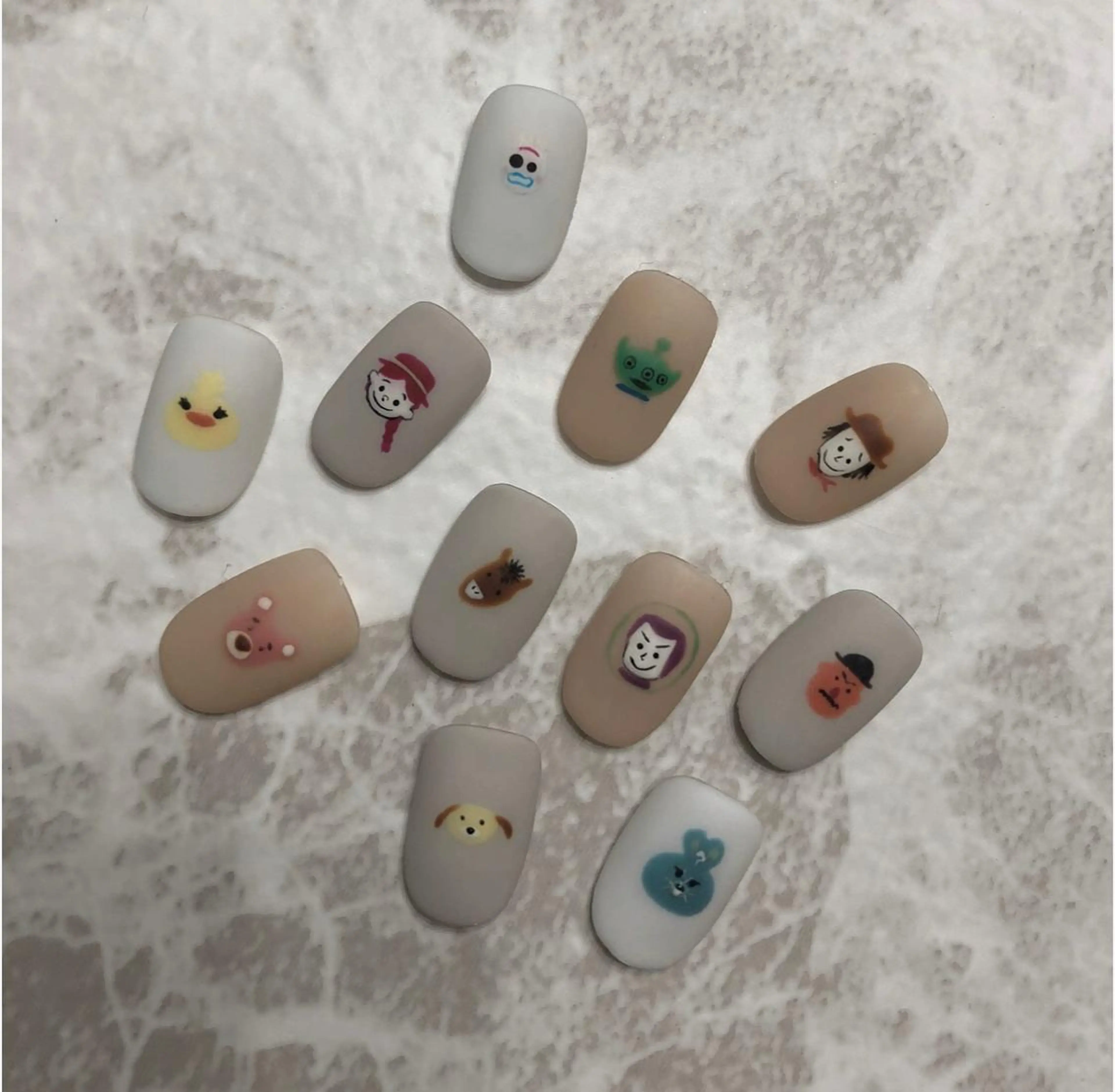 ネイル クリアネイル ラメ(グリッター) ラメグラデーション ワンカラーネイル シンプルネイル パラあり！フィルイン 美フォルムのネイルデザイン