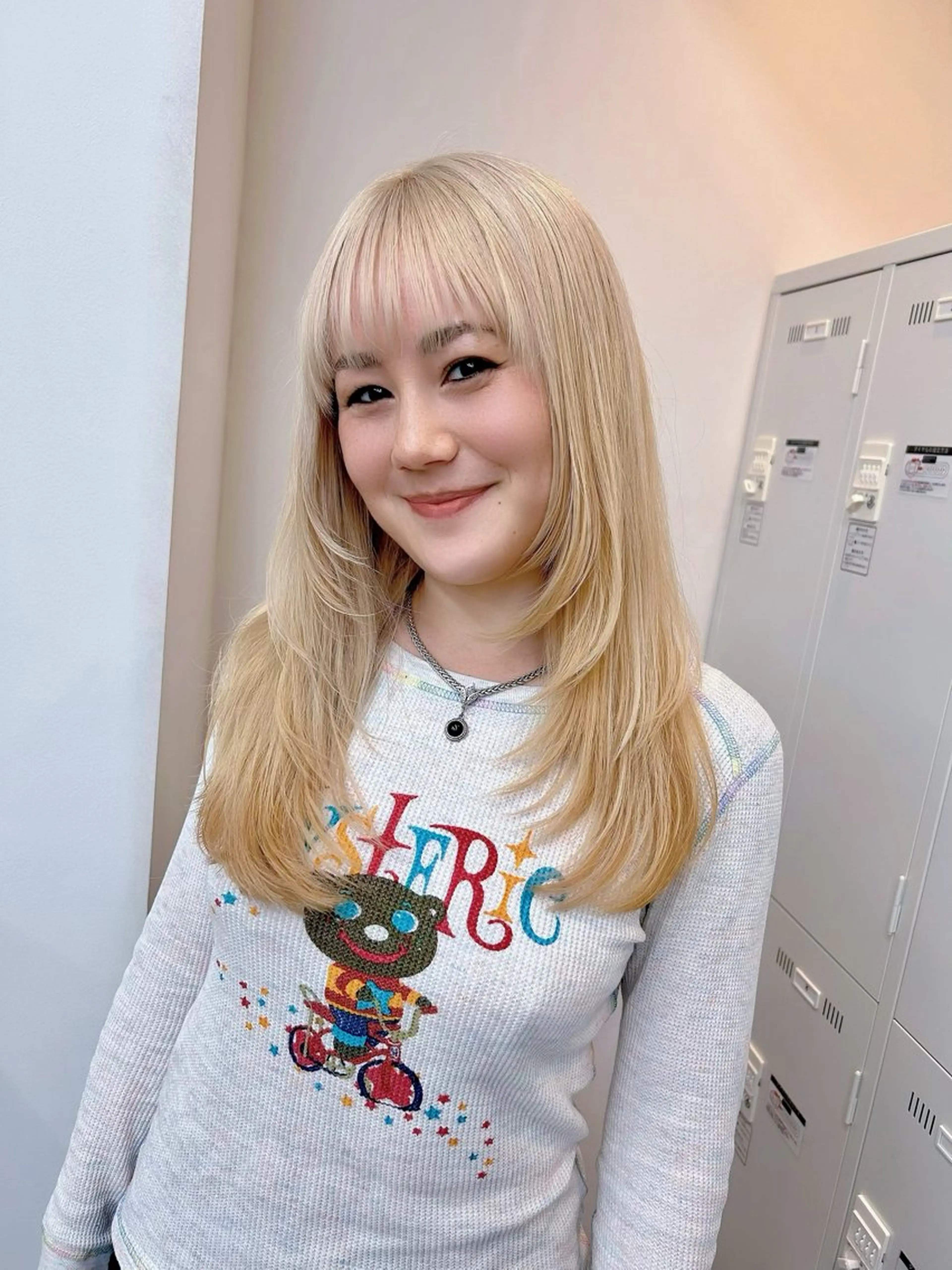 セミロング カット ヘアカラー トリートメント L STUDIO所属・ハイトーン/ブリーチ 🧁soraのヘアスタイル