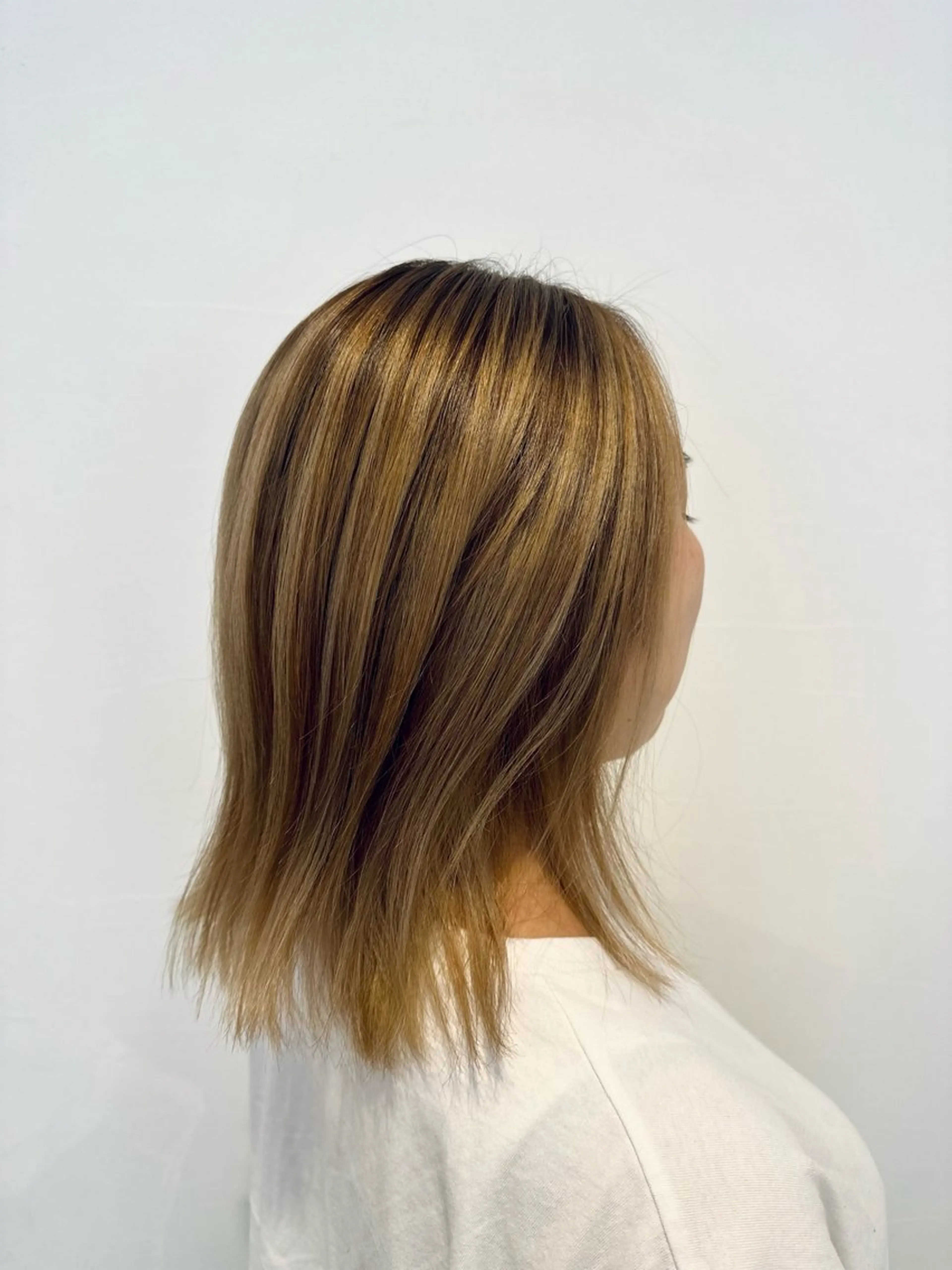 カラー バレイヤージュ ハイライトカラー uchida erikoのヘアスタイル