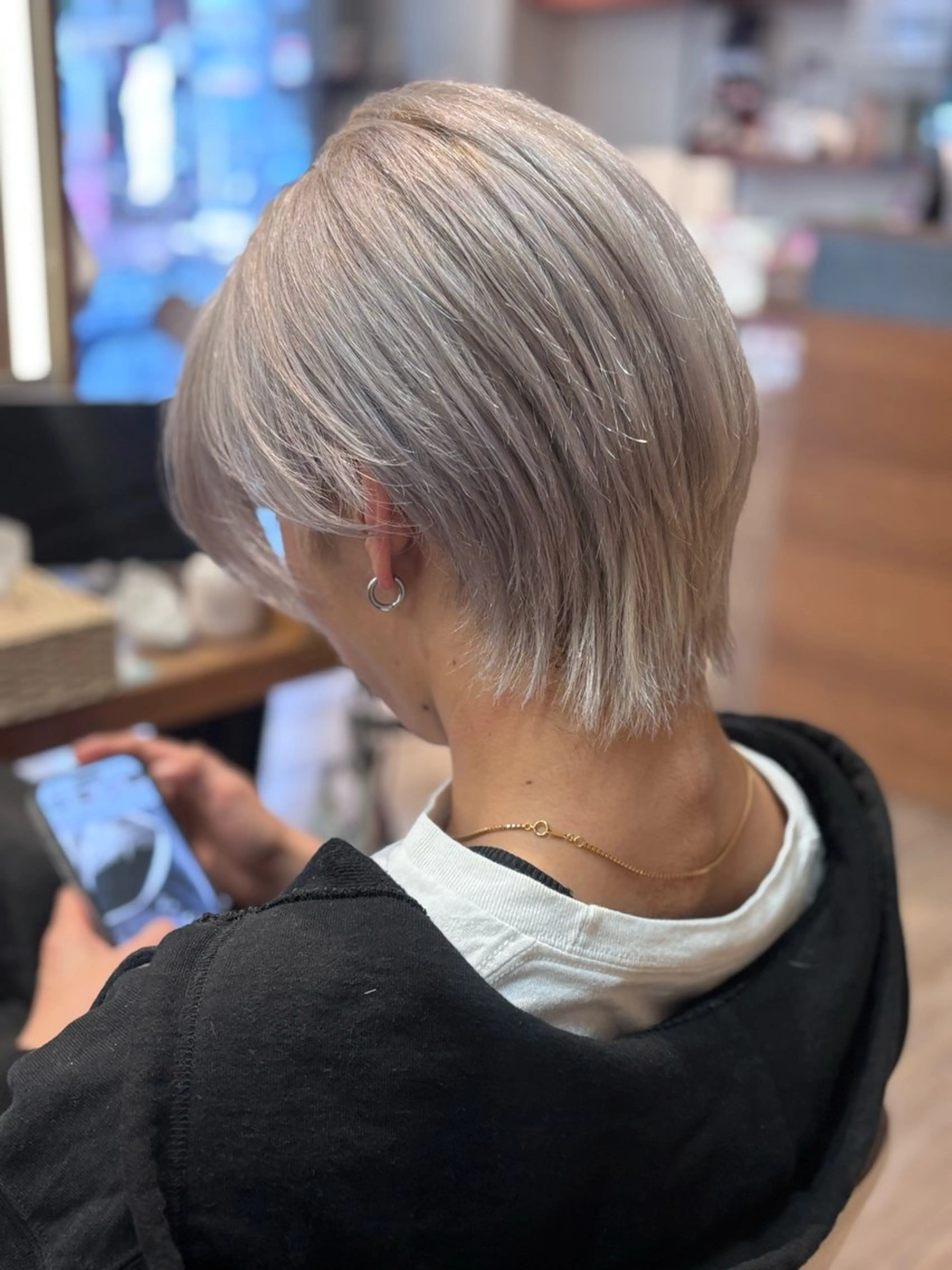 ショート カラー ヘアカラー Lisa🪄似合わせ ／デザインカラーのヘアスタイル