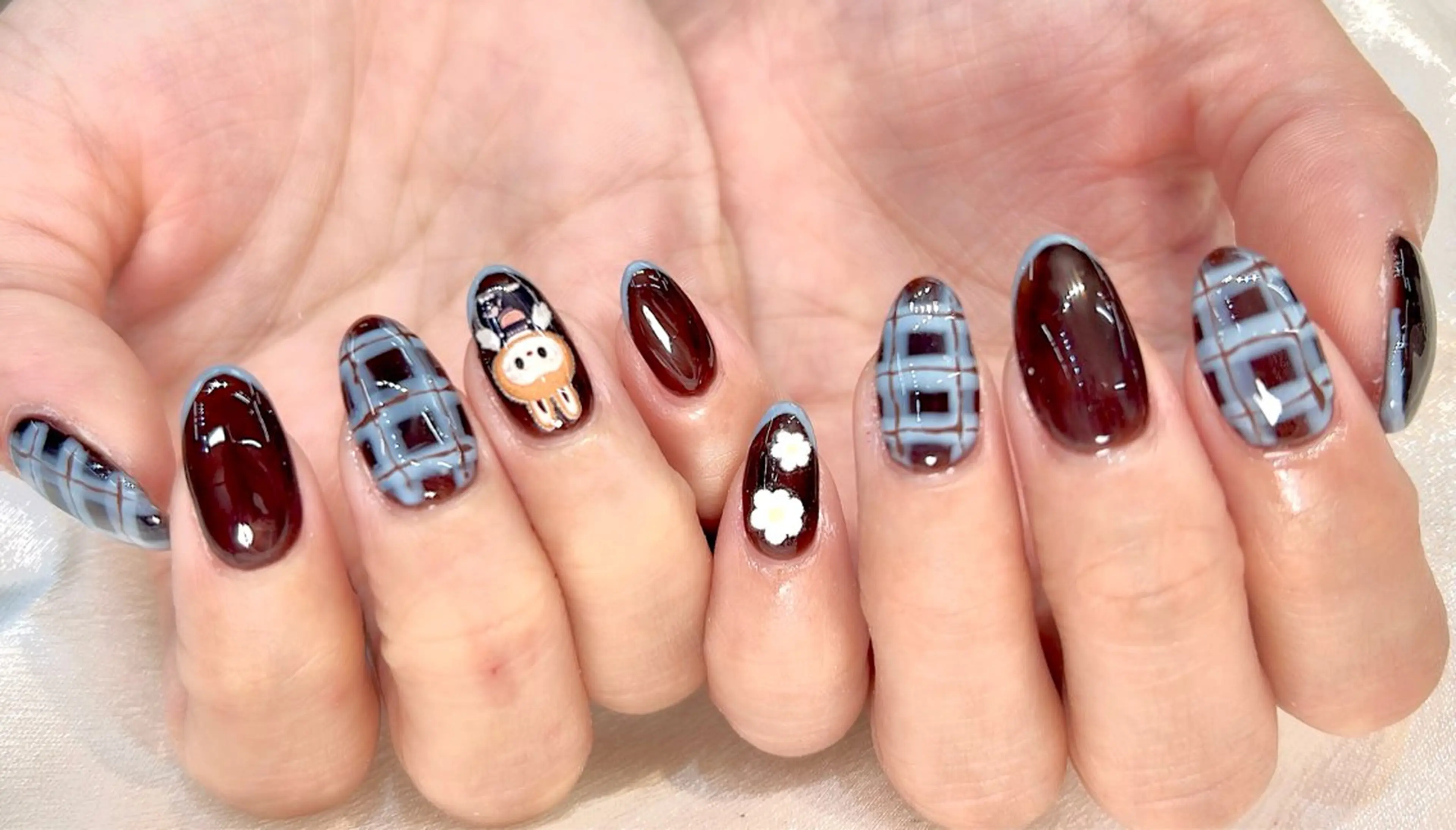 ネイル アートネイル チークネイル 長さ出し フットネイル ジェルネイル ハンドネイル ハンドケア ラッキーネイルサロン 西川口東口店のネイルデザイン