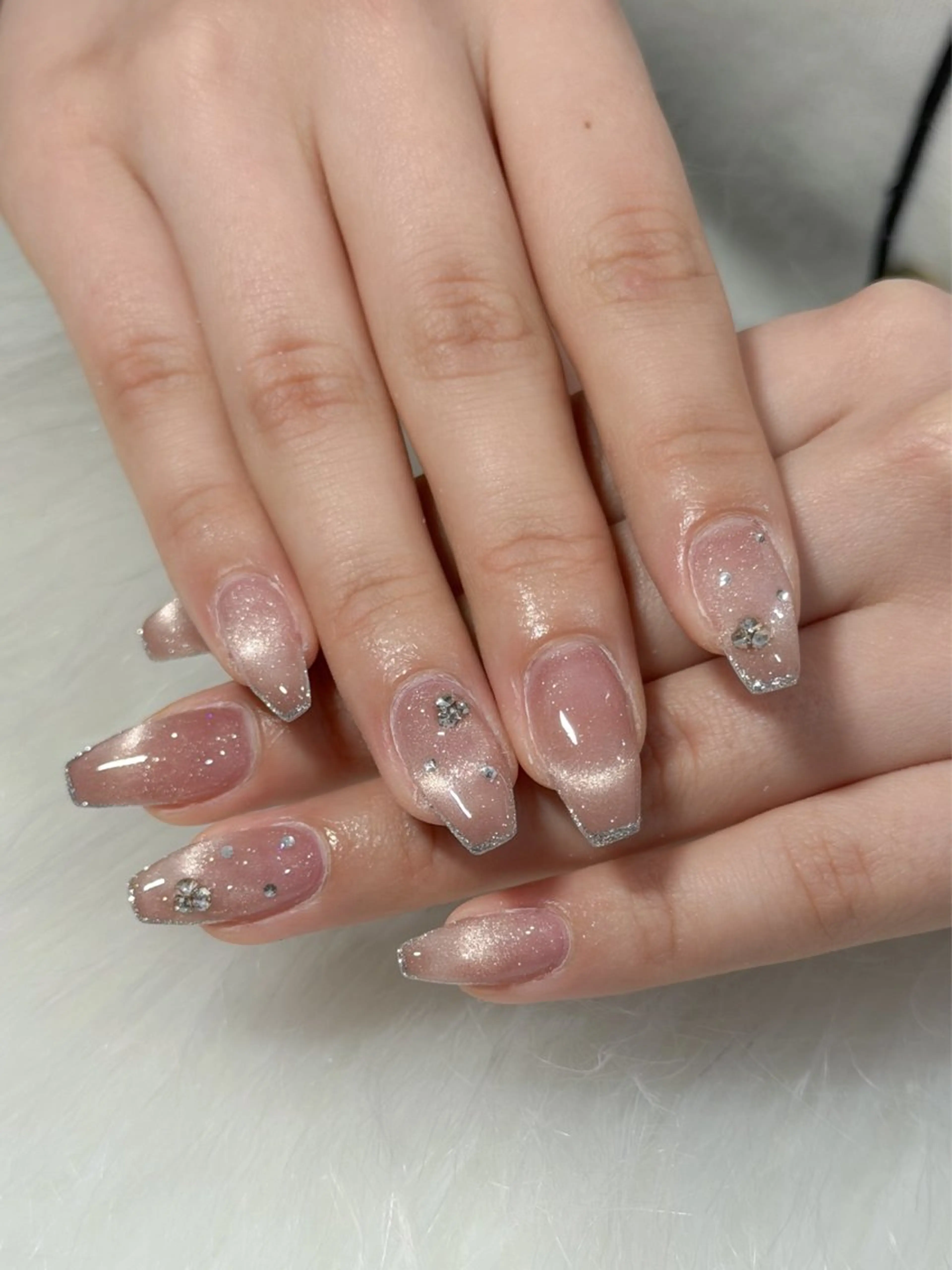 ネイル ハンドネイル フットネイル LAVISH nanamiのネイルデザイン