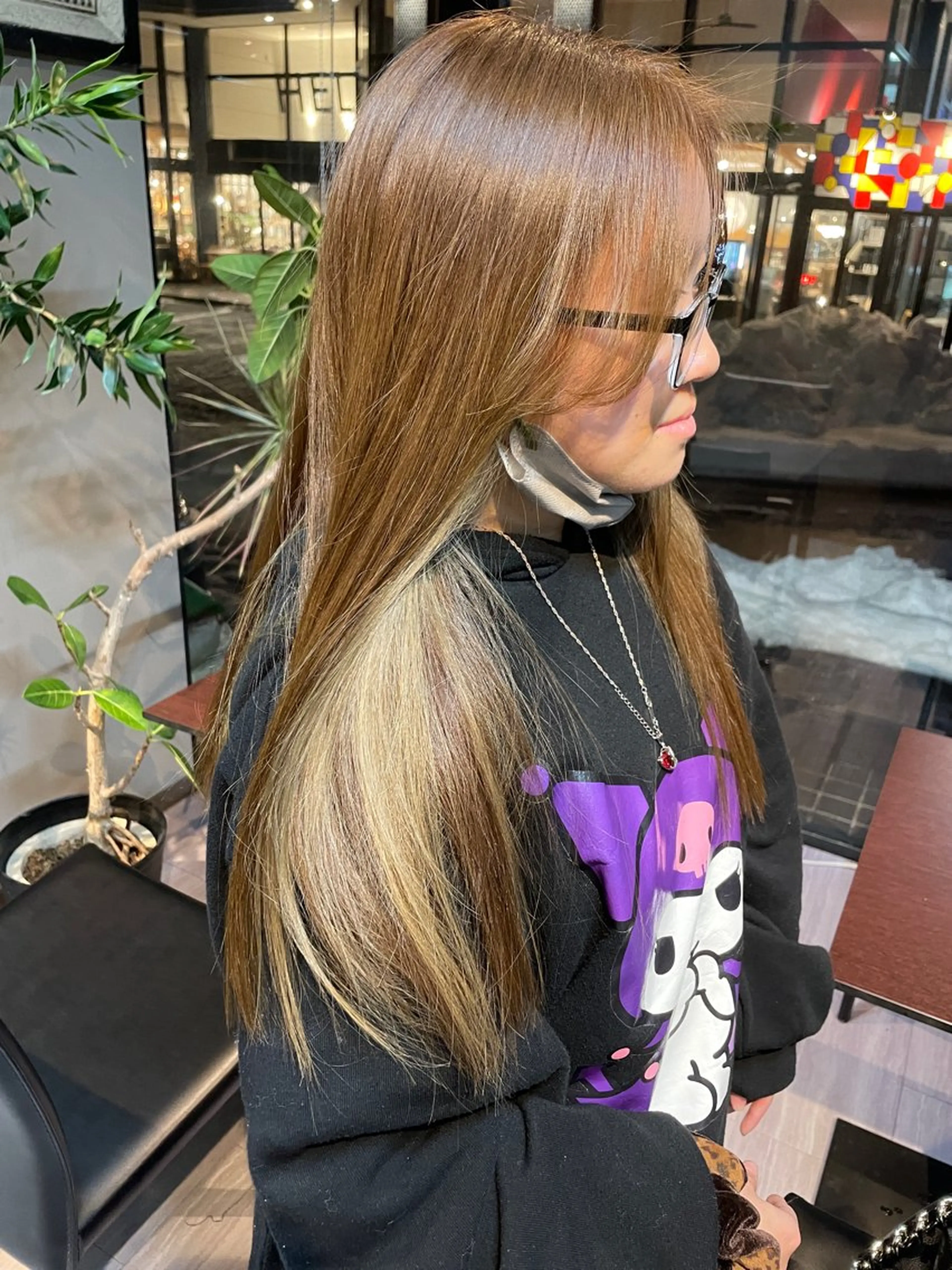 ロング カラー ブリーチ マキノ キョウカのヘアスタイル