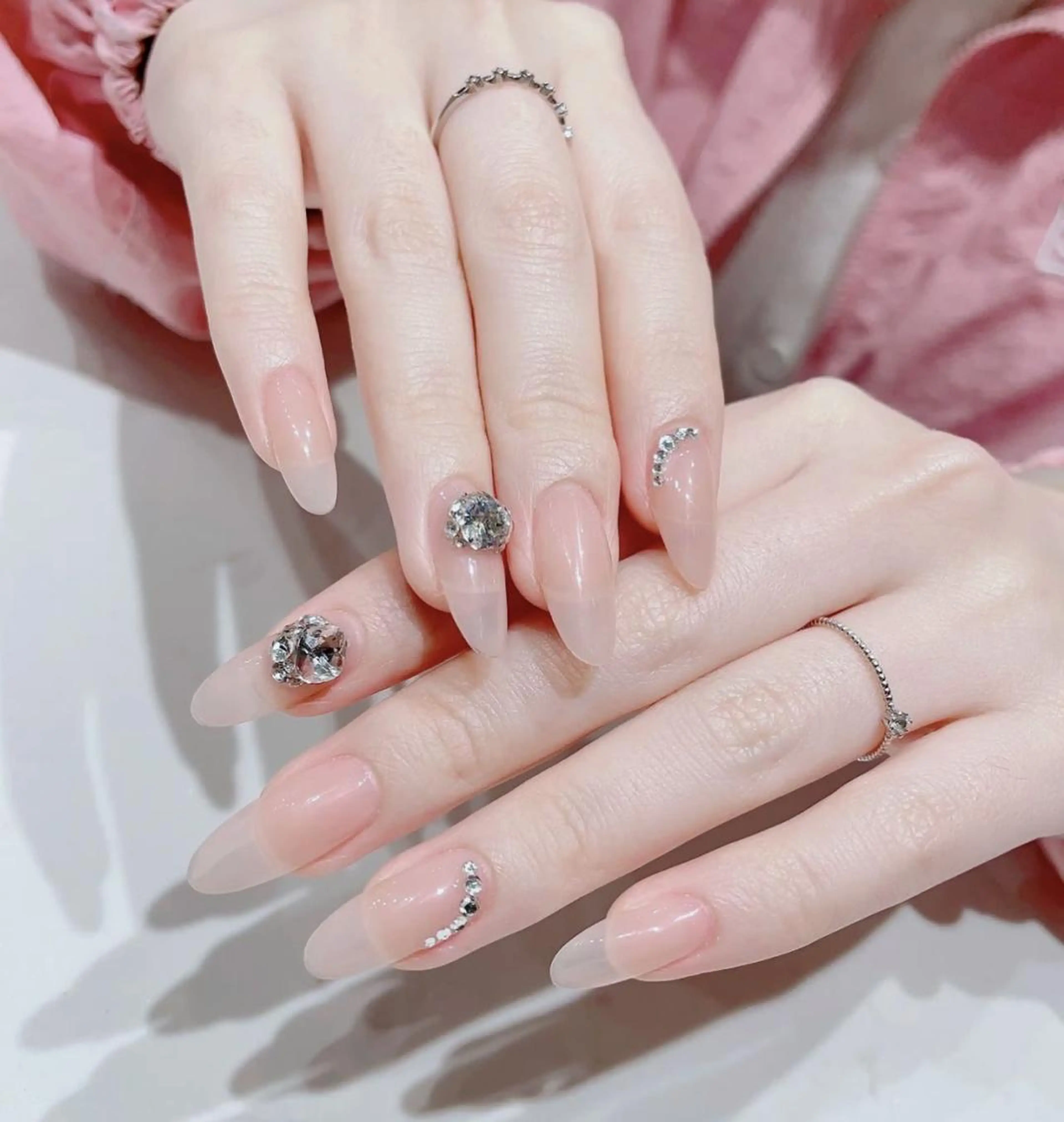 ネイル 長さ出し ネイルチップ Queens みなみのネイルデザイン