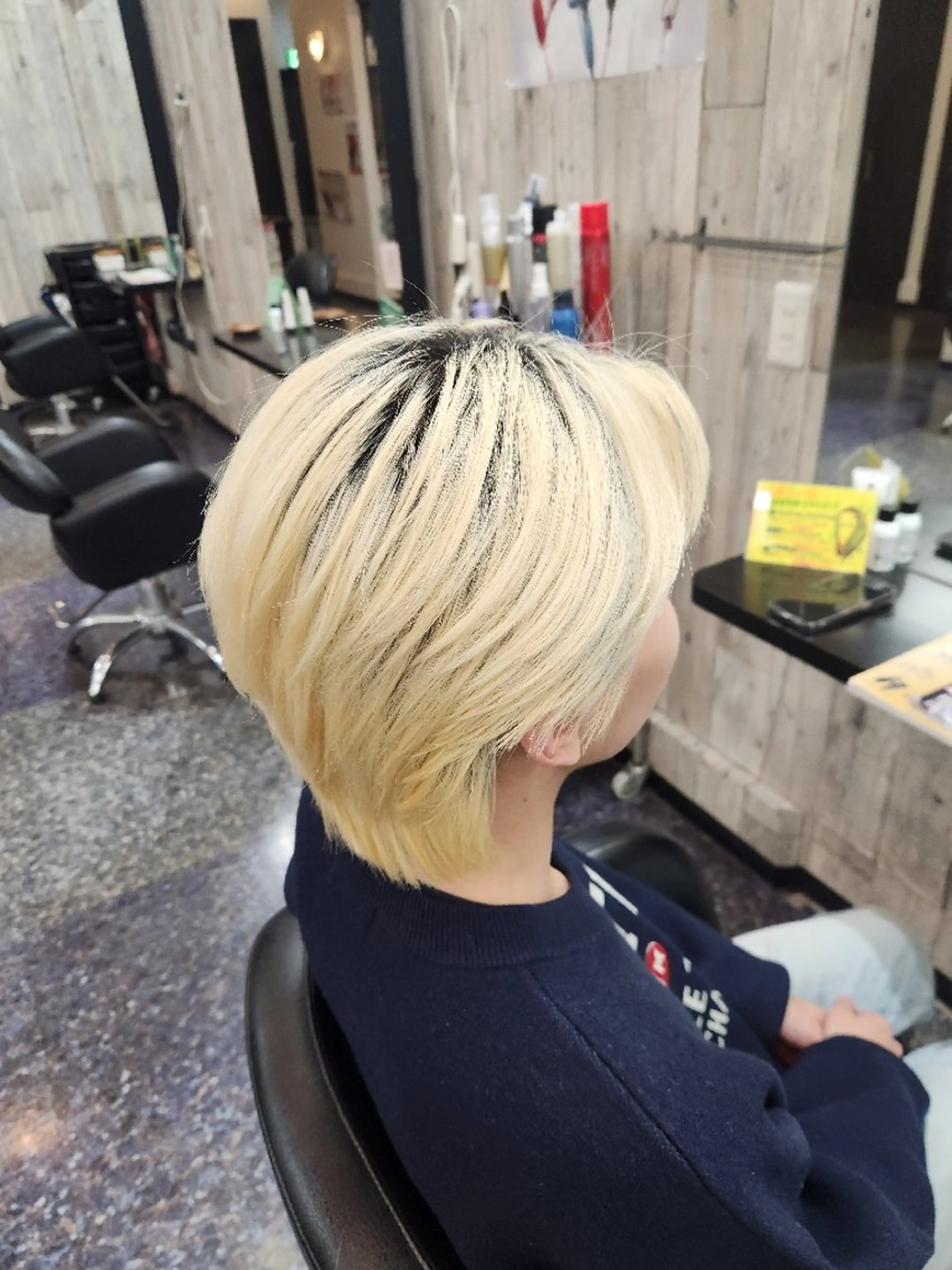 ショート メンズ 岩瀬 未来のヘアスタイル