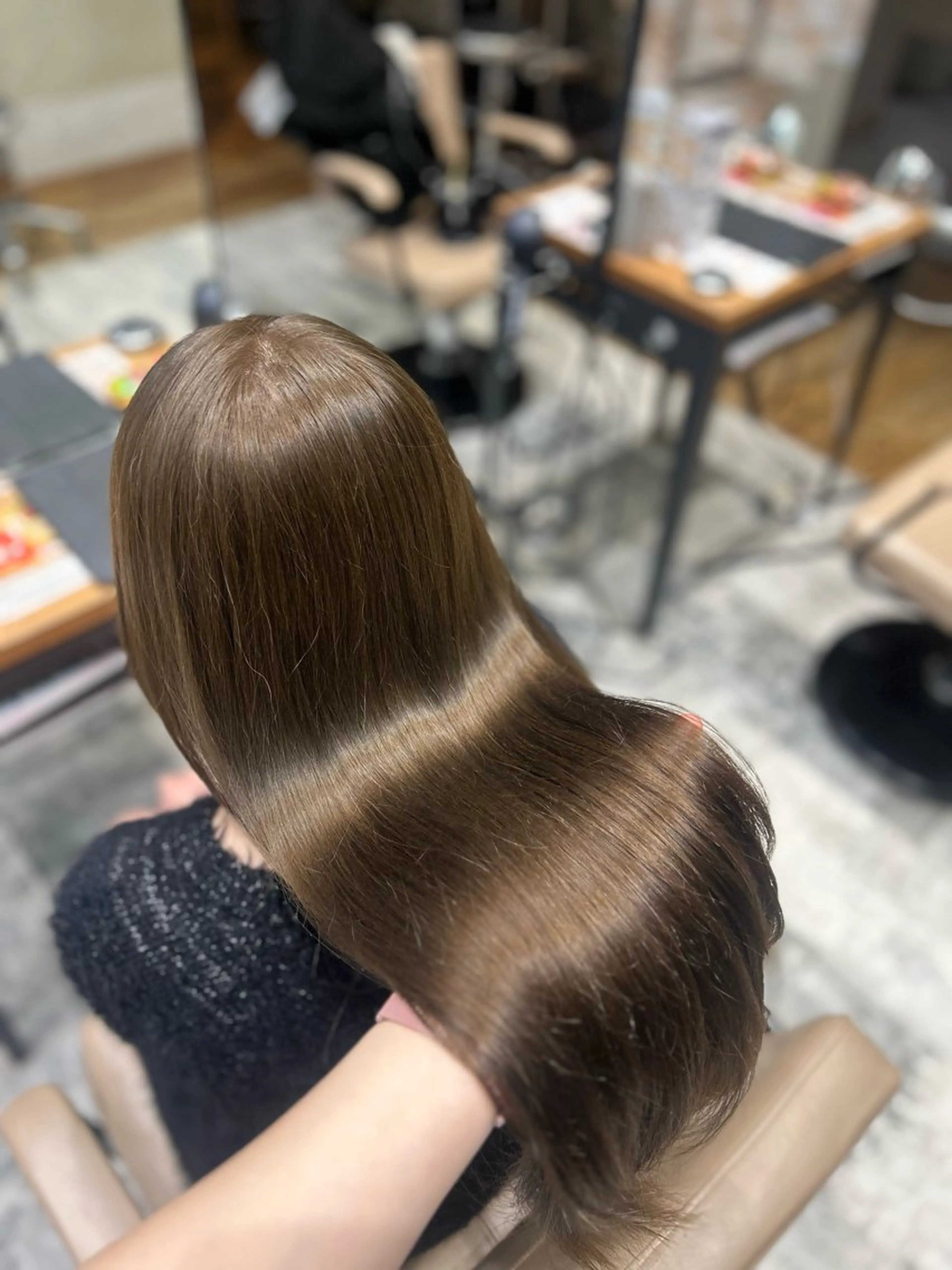 ロング カラー ベージュカラー オリーブベージュ ヘアカラー トリートメント 銀座/透明感カラー 🫧祝迫愛艶のヘアスタイル