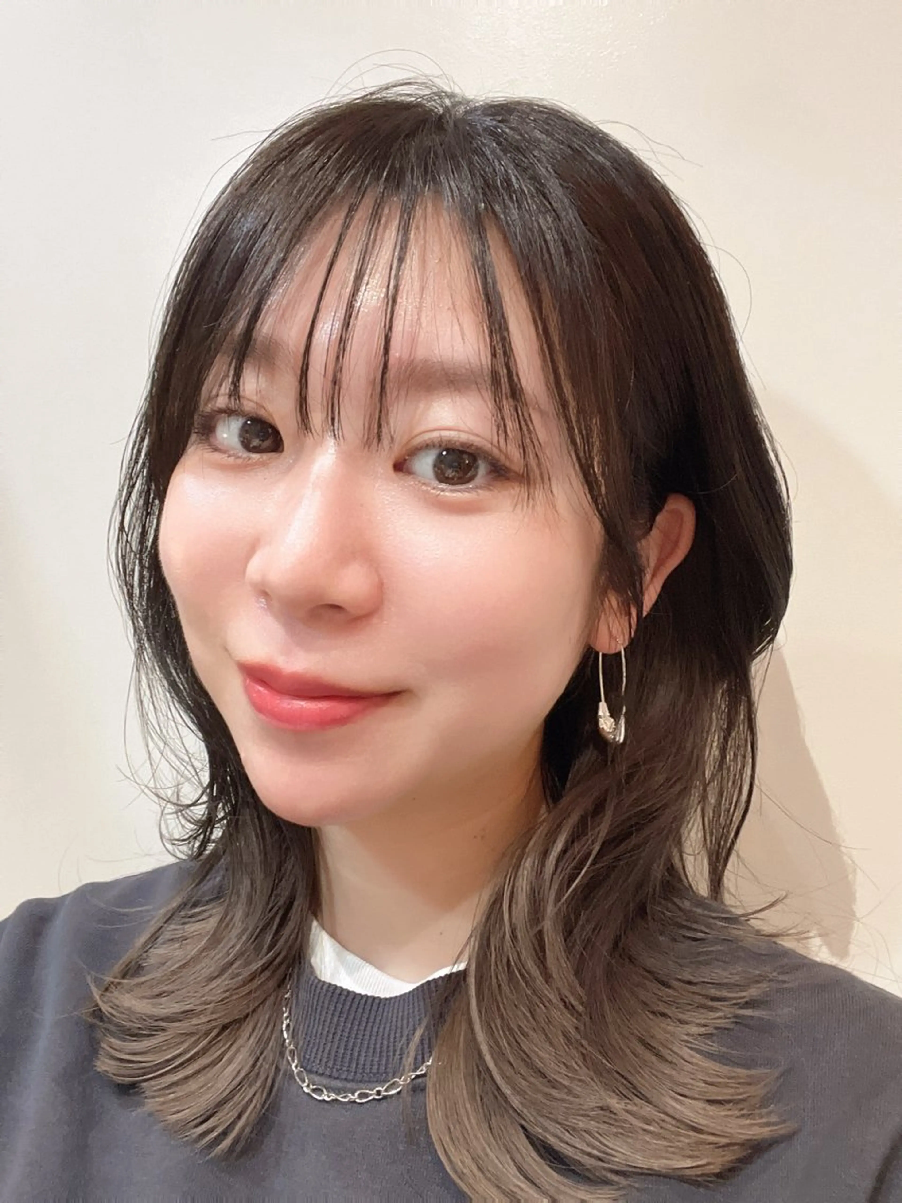ミディアム カット ヘアカラー トリートメント パーソナルカラー lapiax阿部のヘアスタイル
