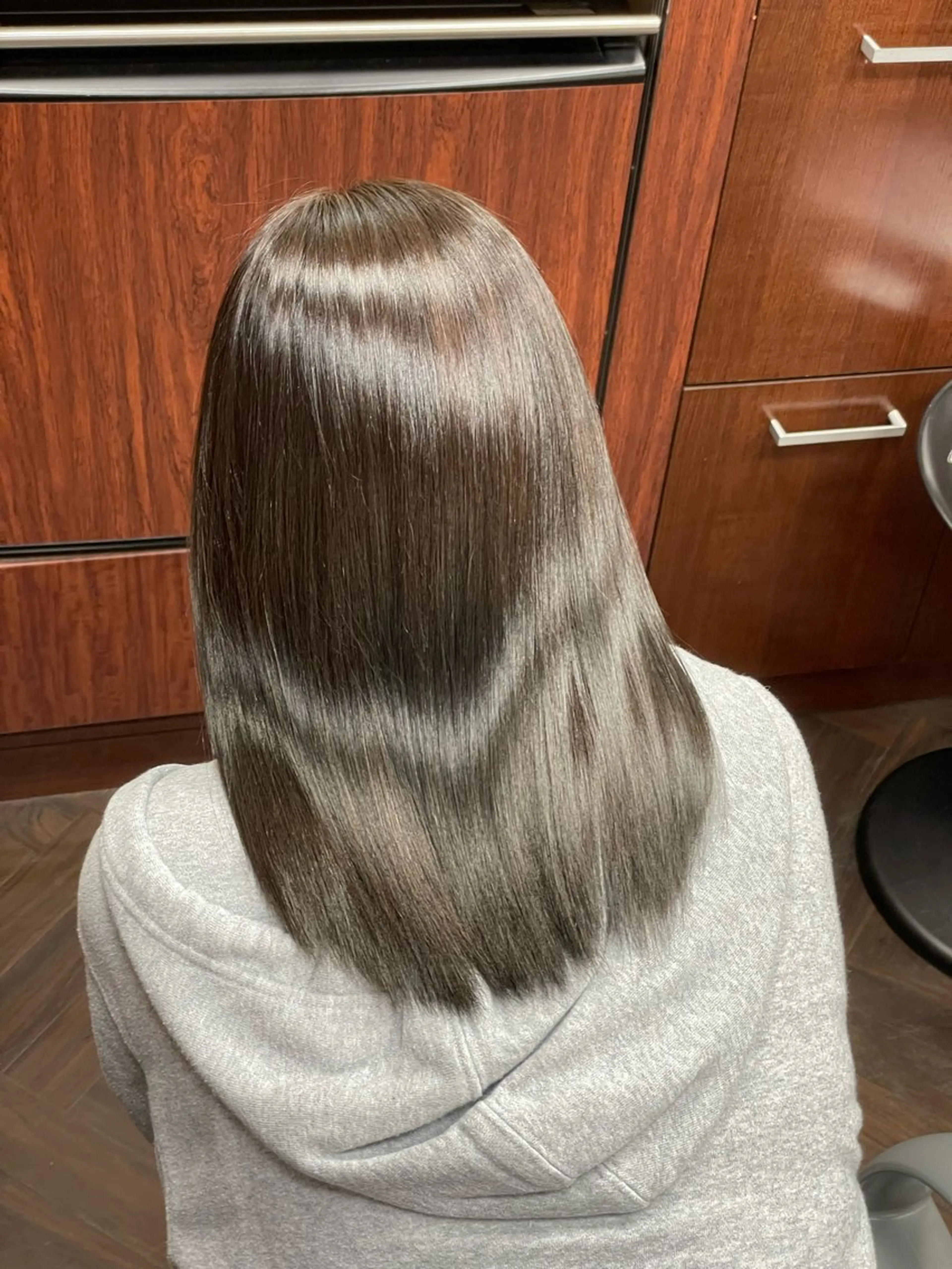 ミディアム アリヤマ メイカのヘアスタイル