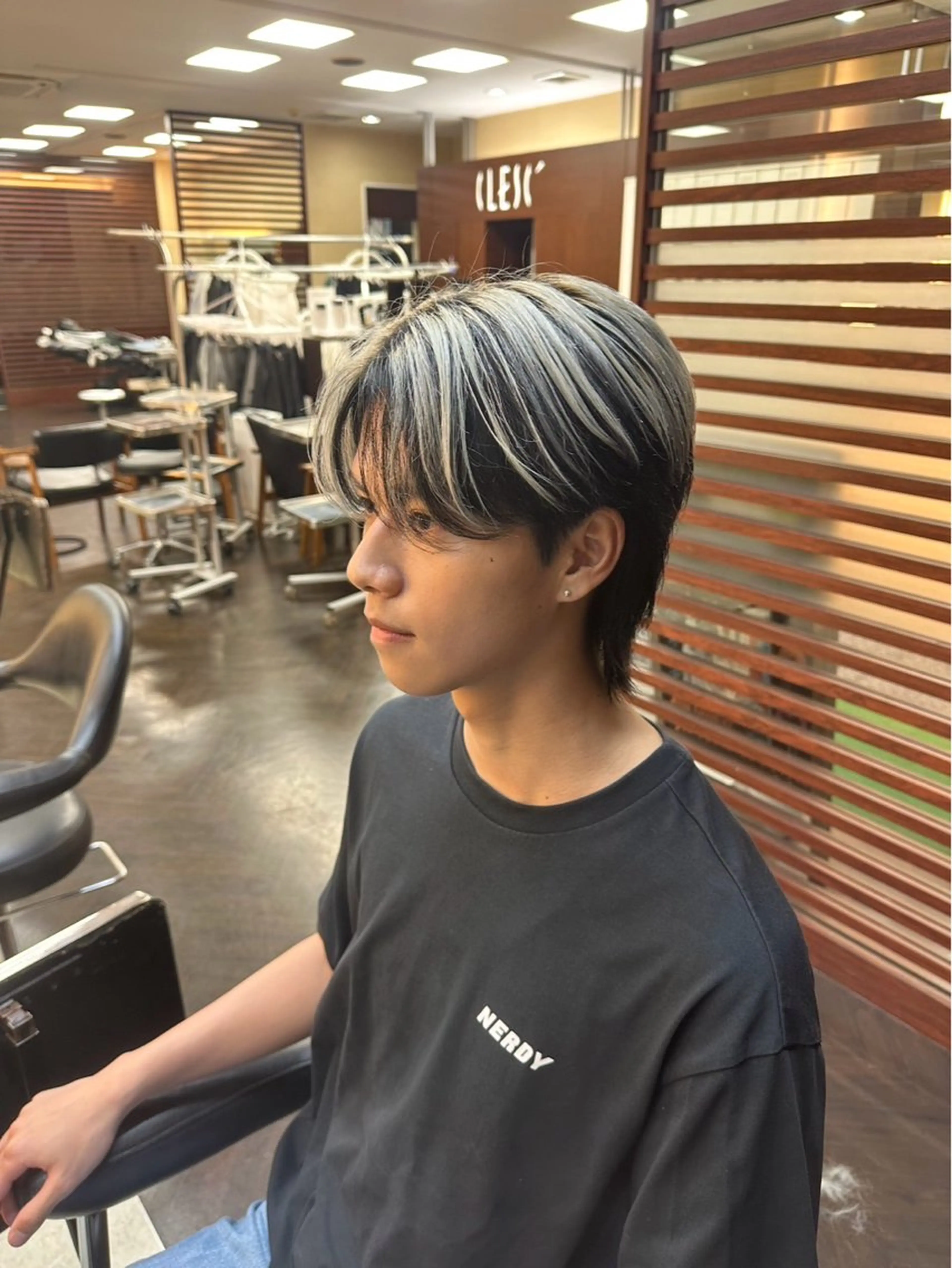 ショート カラー 上野 瑞貴のヘアスタイル