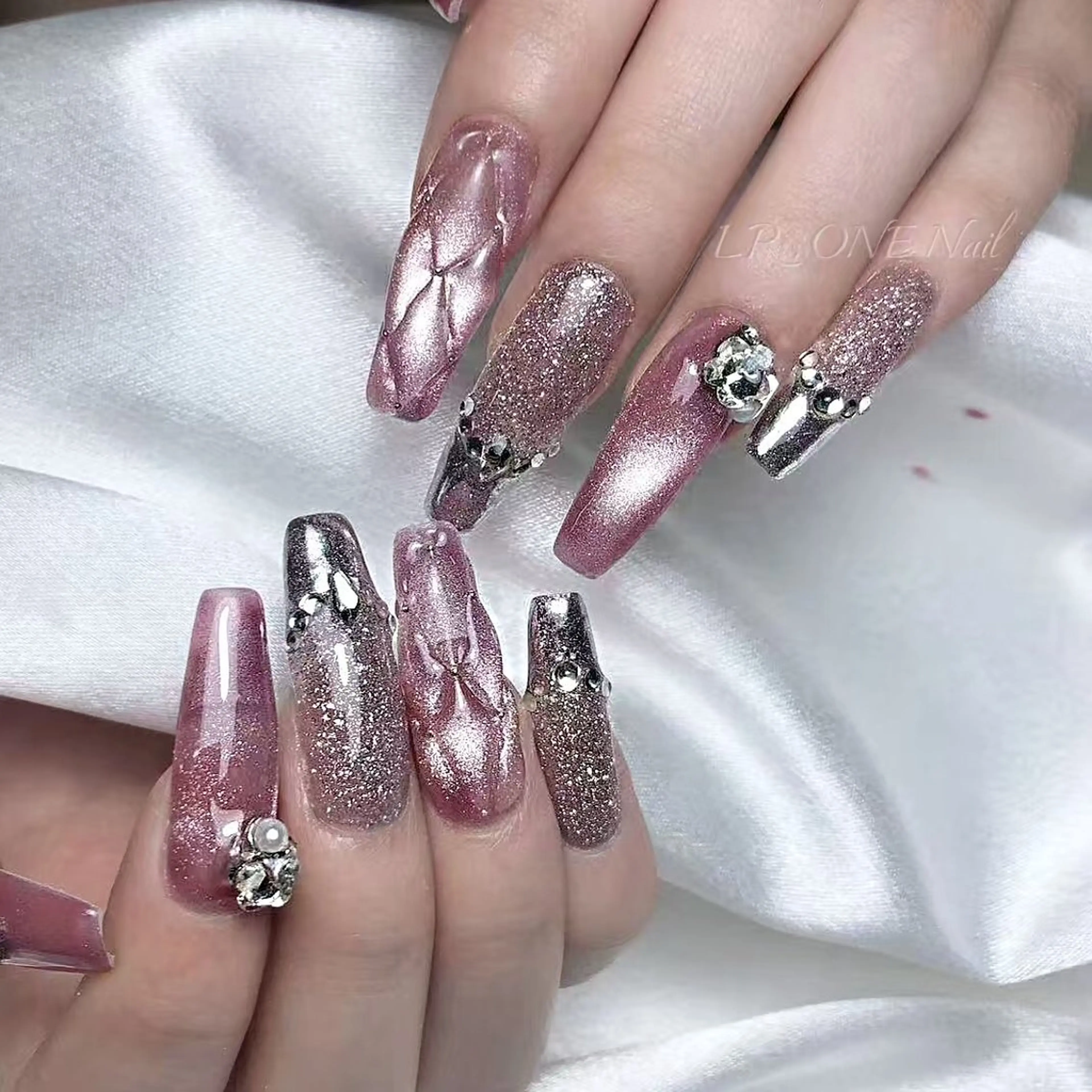 ネイル LR.ONE ヨウのネイルデザイン