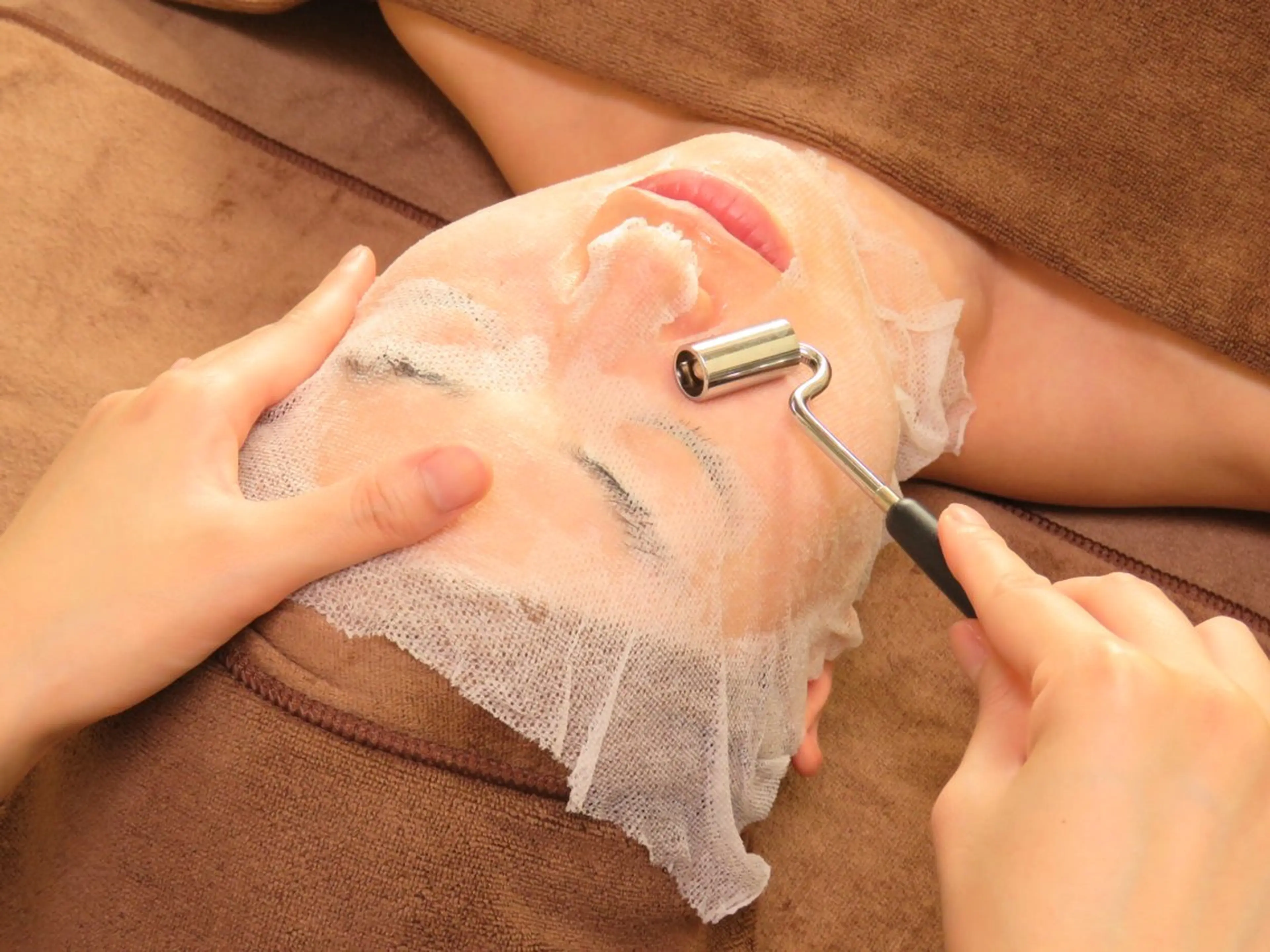 割引中❗️ 高濃度ビタミンC♥️イオン導入トリートメント&小顔フェイシャルコース　　60分の写真