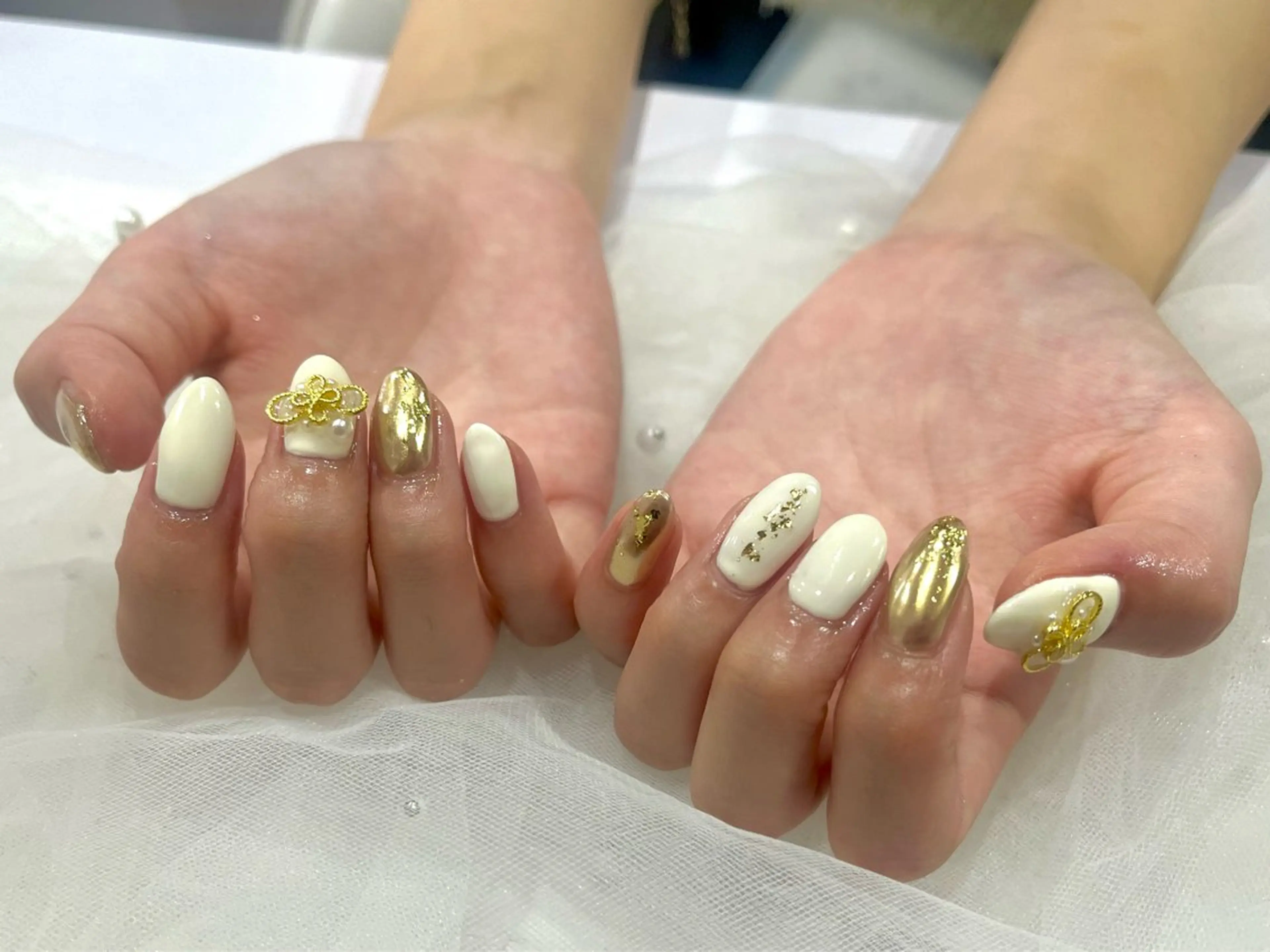 ネイル 成人式 ミラーネイル ハンドネイル Nail salon Cielel⟡Ayaのネイルデザイン
