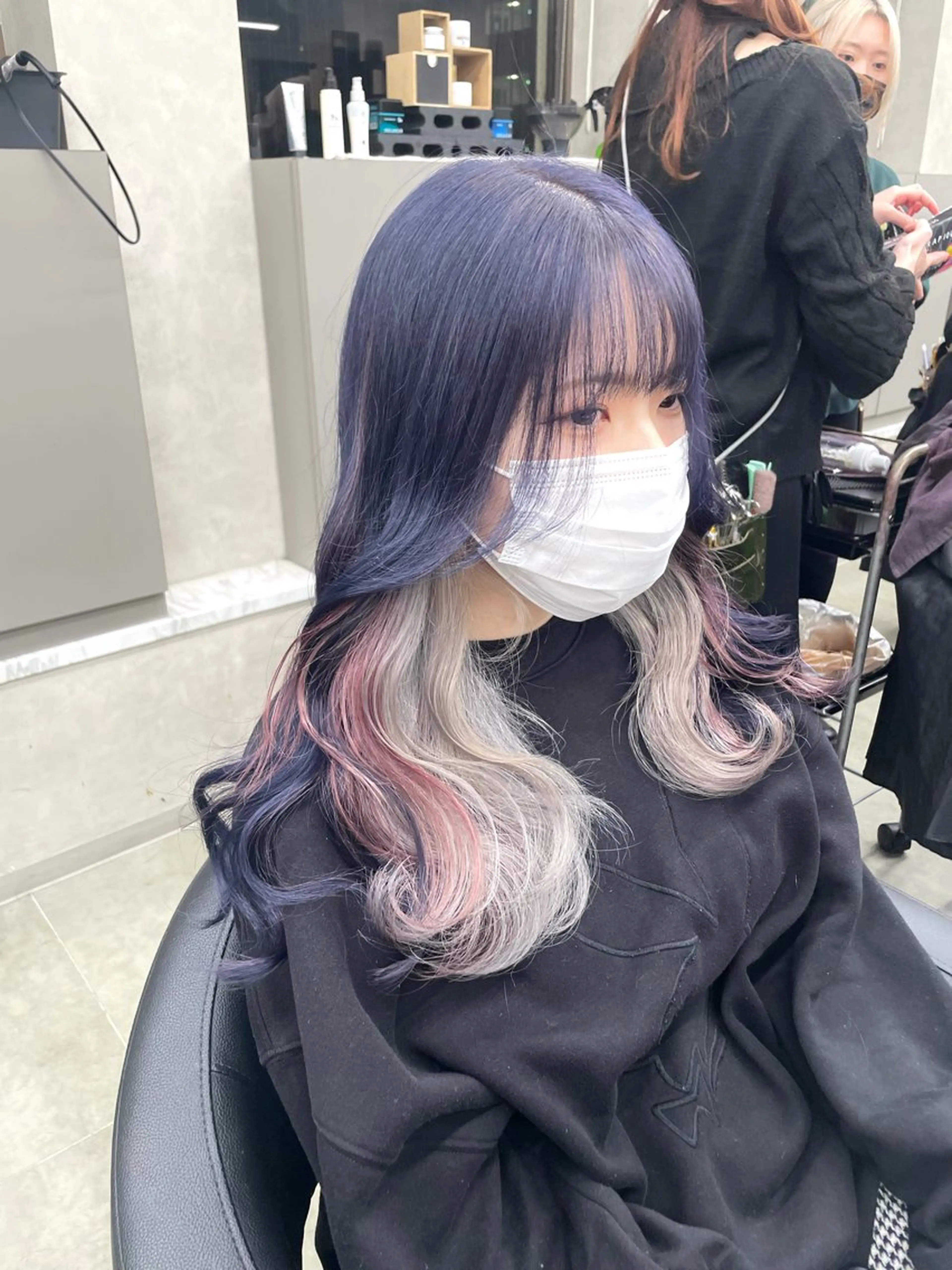 🌟イヤリングカラー🌟イヤリングブリーチカラー➕cota 4step＋トリートメント+ コテ巻き♡の写真