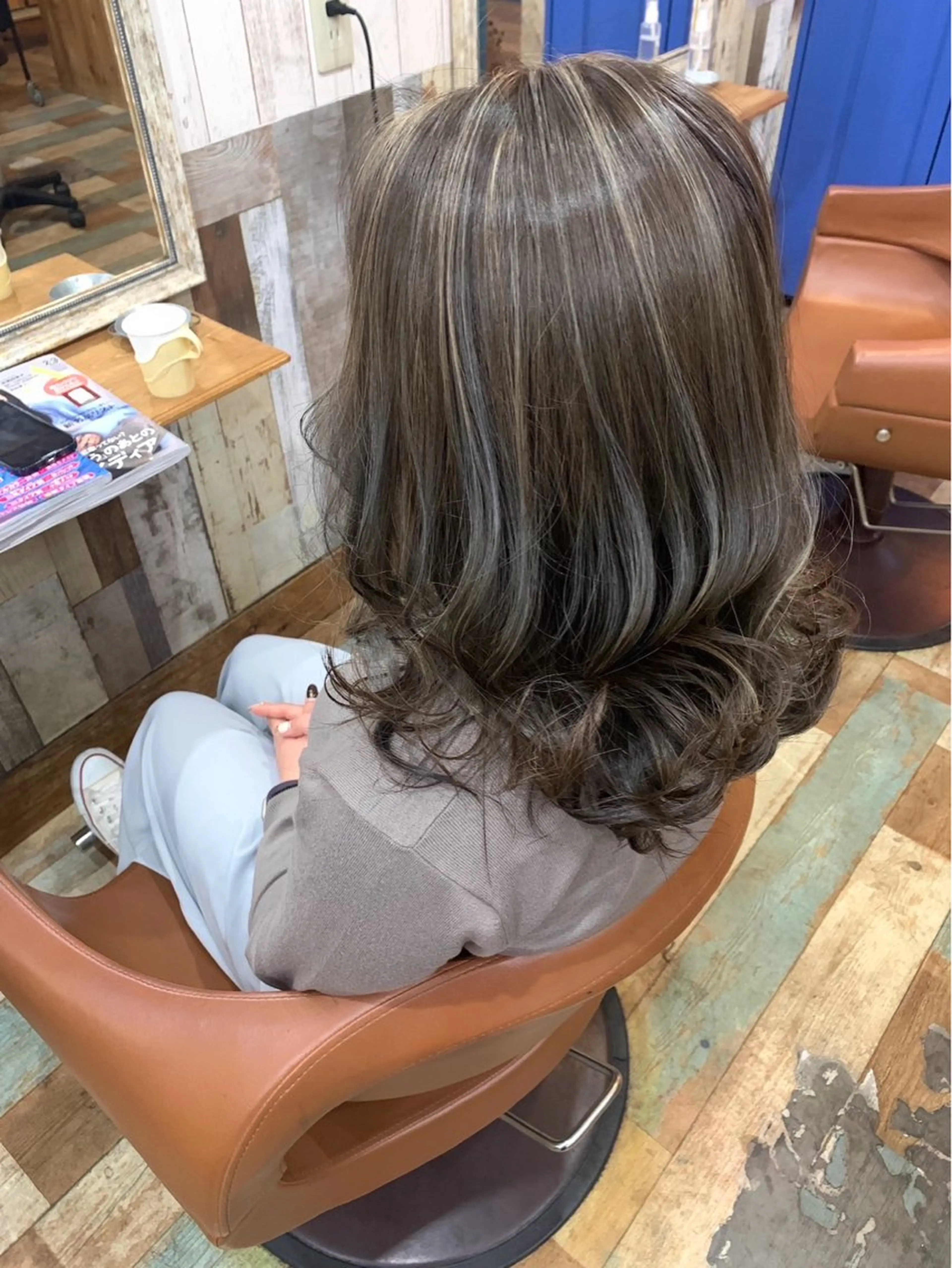 ミディアム カラー Hair's RooMのヘアスタイル