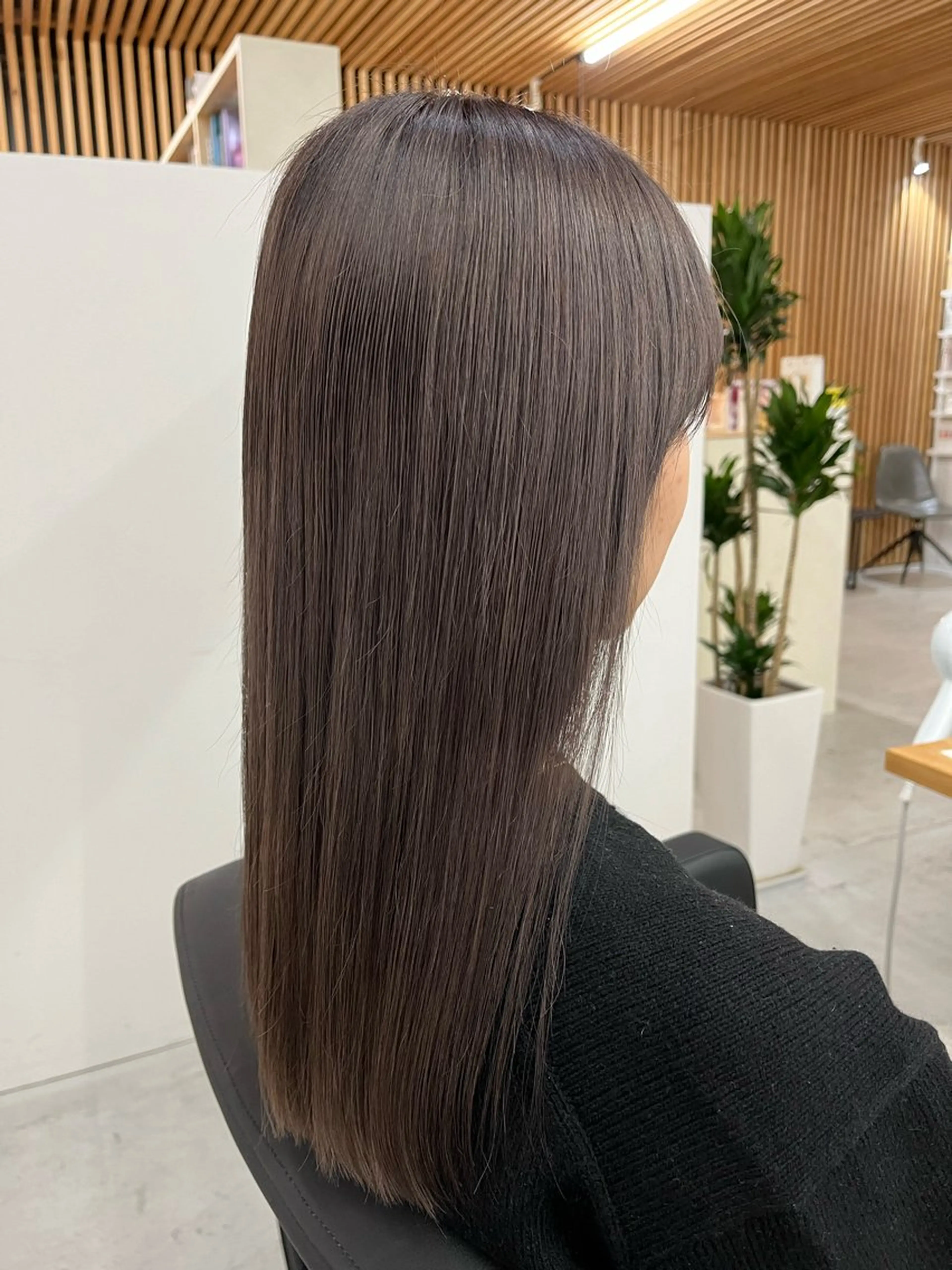 カラー sol Amiのヘアスタイル