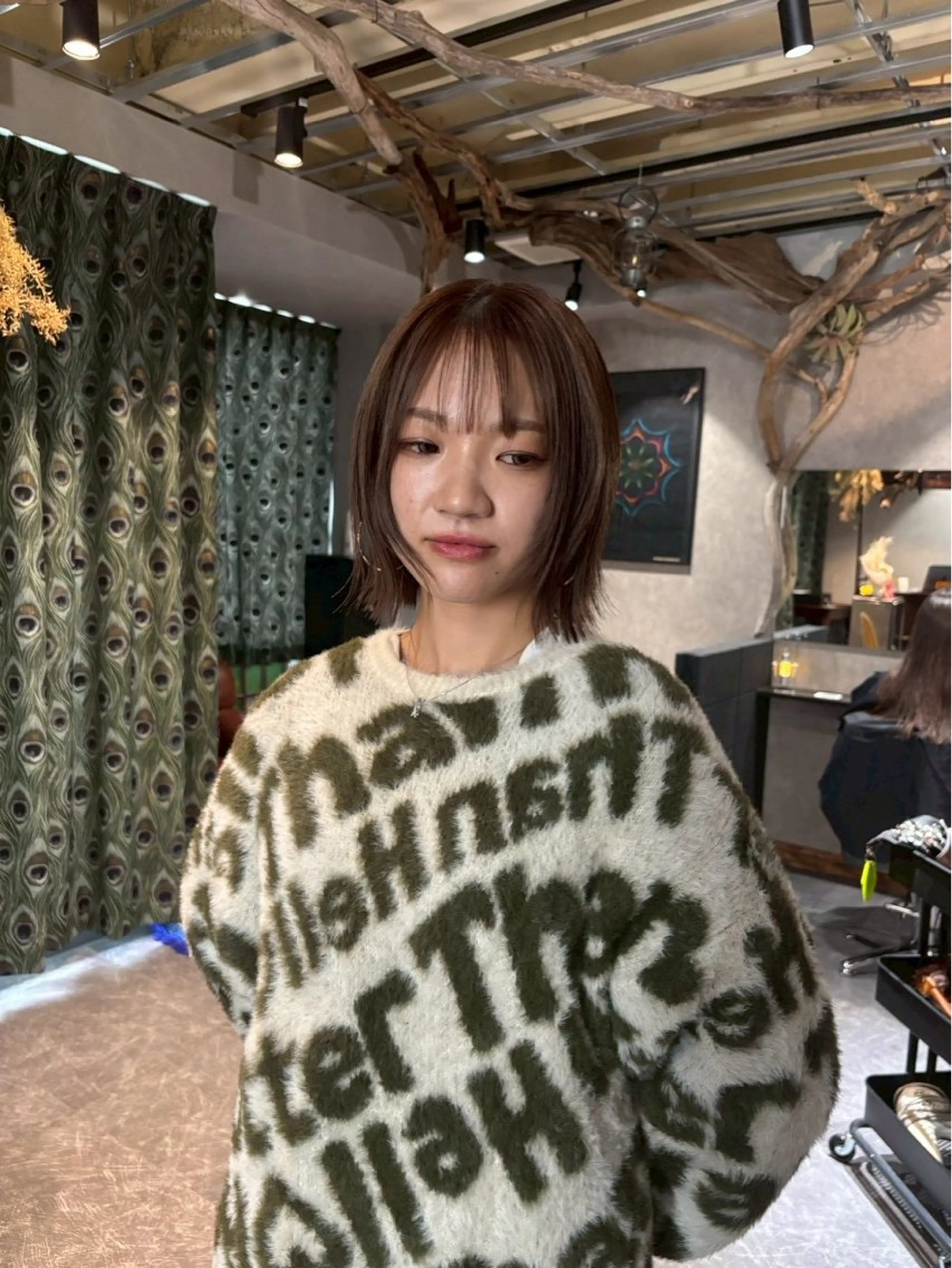 ショート カラー ブリーチ ケアブリーチ ダブルカラー ハイライトカラー ハイトーンカラー カット ヘアカラー トリートメント ravens デザインカラーのヘアスタイル